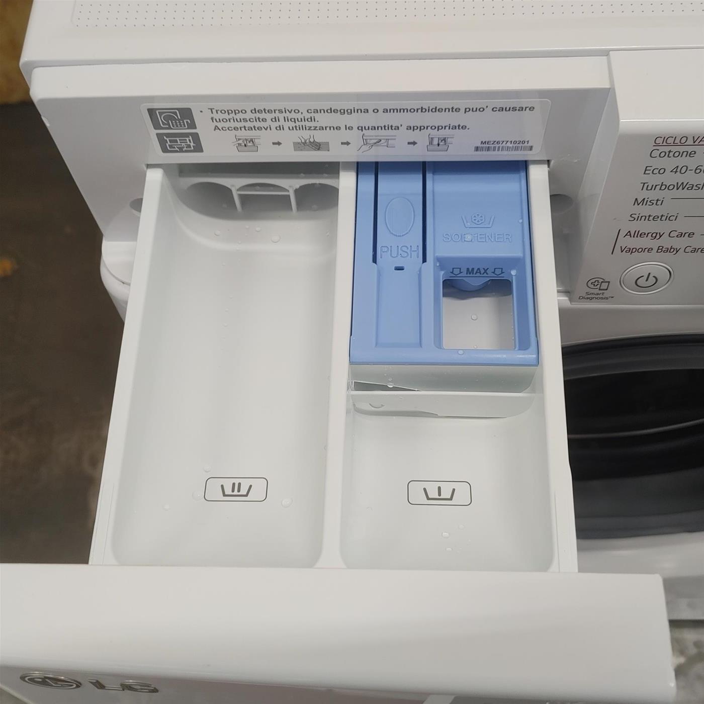 LG F2DV5S8H0E Lavasciuga Slim Intelligente AIDD 8.5/5kg Vapore TurboWash 1200 Giri/min Carica frontale Classe E