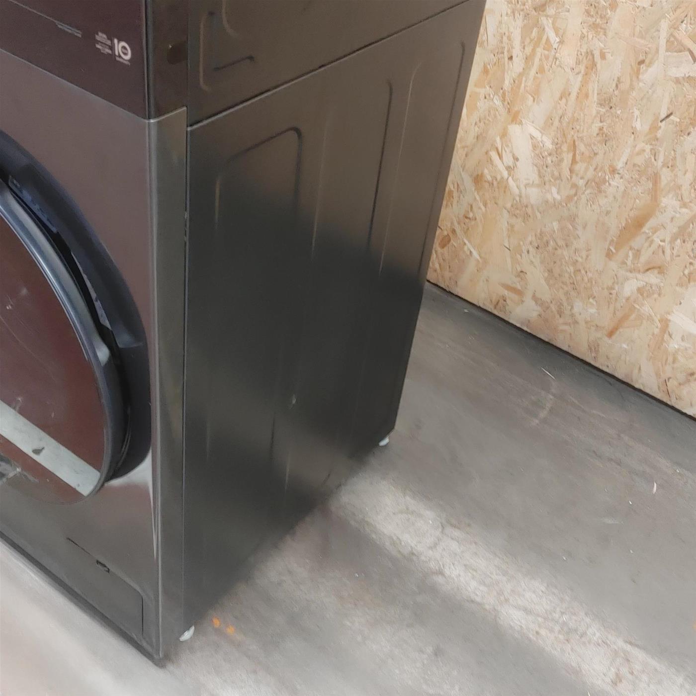 LG WT1210BBF.APBQKIS lavasciuga Libera installazione Caricamento frontale Nero A