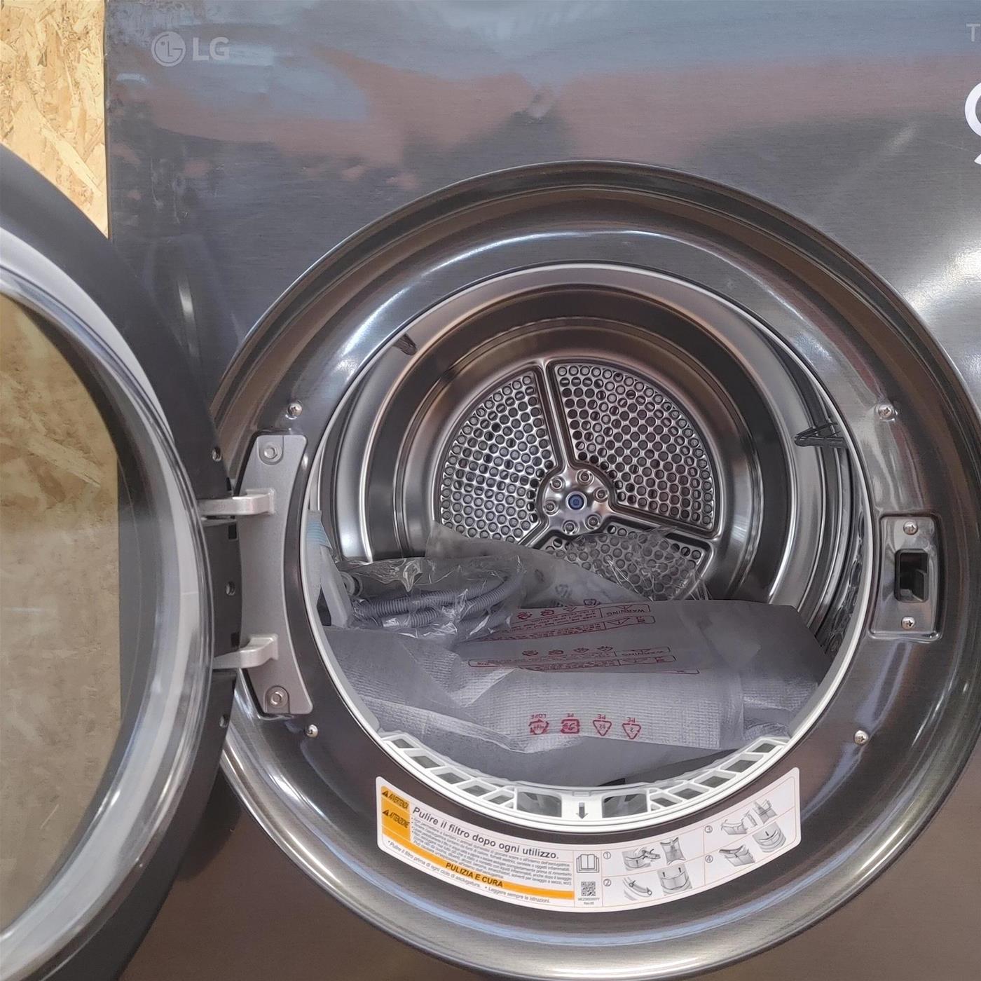 LG WT1210BBF.APBQKIS lavasciuga Libera installazione Caricamento frontale Nero A