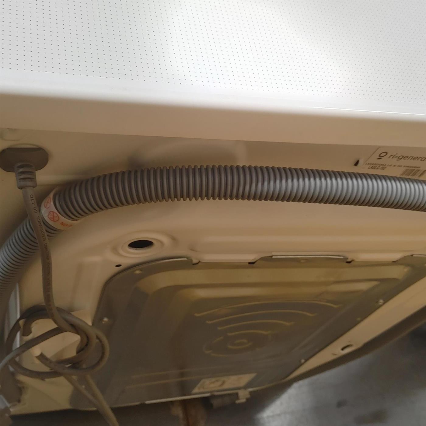 LG D4R3009NSWW Lavasciuga 9/6kg AI DD, Classe D, 1400 giri, Vapore, Eco Hybrid