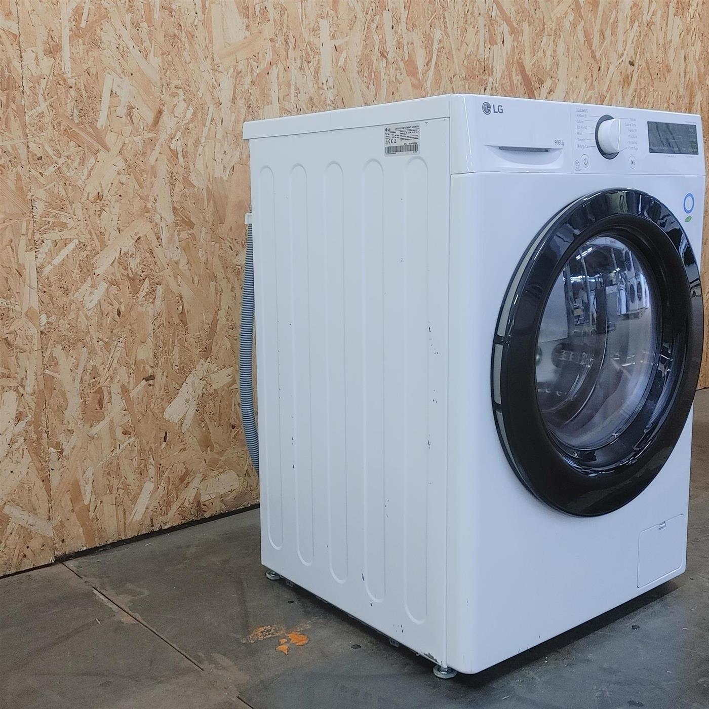 LG D4R3009NSWB Lavasciuga 9/6kg AI DD, Classe D, 1400 giri, Vapore, Eco Hybrid