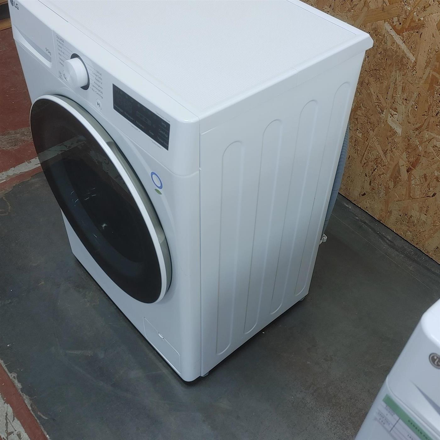 Lavasciuga slim LG D2R5S09TSWW AI DD 9/5Kg