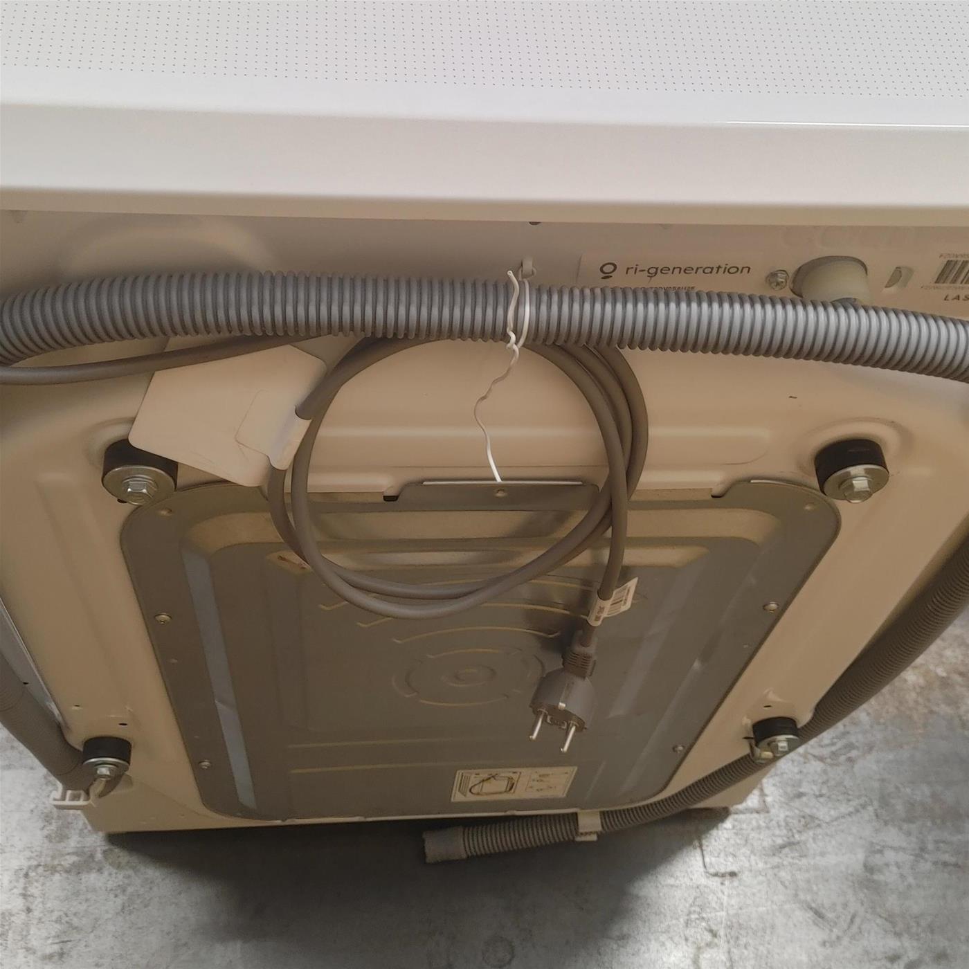 Lavasciuga intelligente LG F2DV9S8H2E Slim Vapore TurboWash 360 8.5/5 Kg