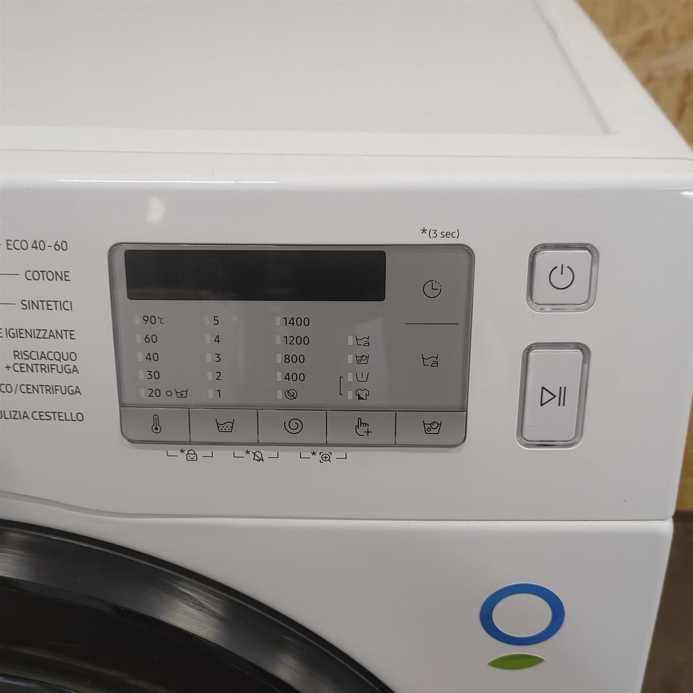 Lavatrice Samsung WW90TA046AH Carica frontale 9 kg 1400 giri Bianco