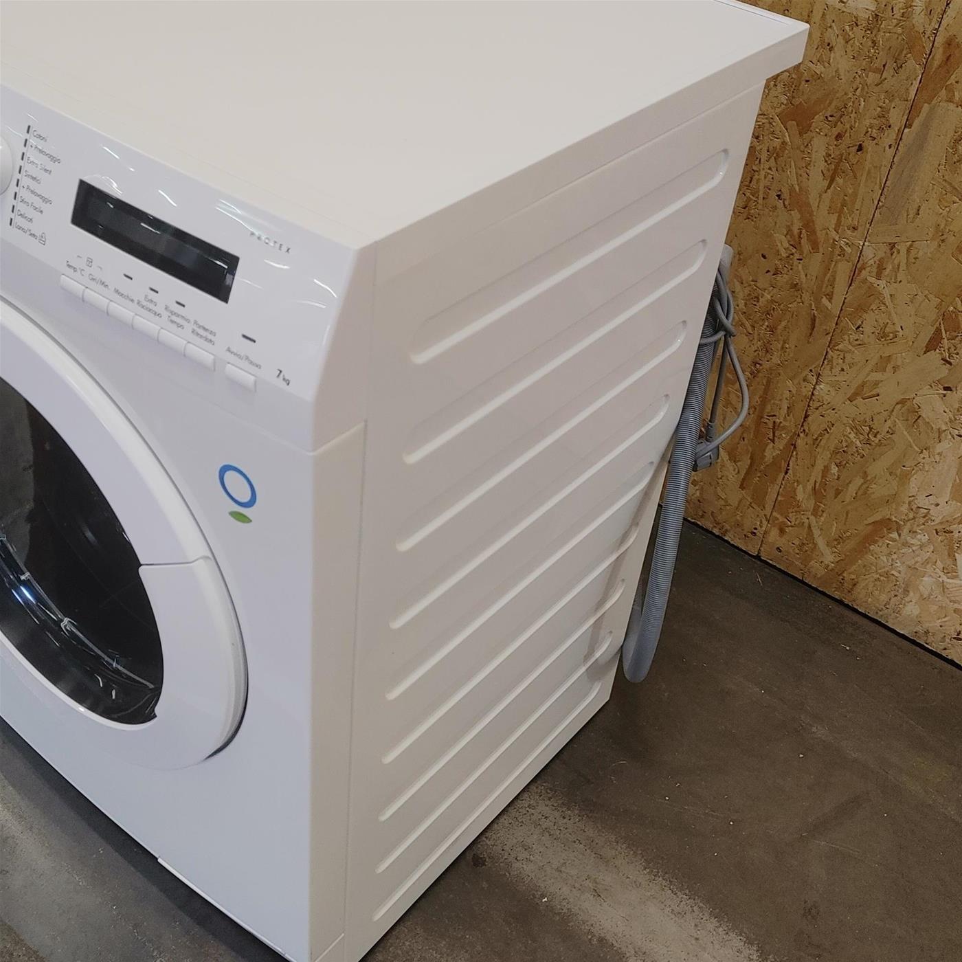 Lavatrice AEG L75471FL Carica frontale 7 kg 1400 Giri/min Bianco
