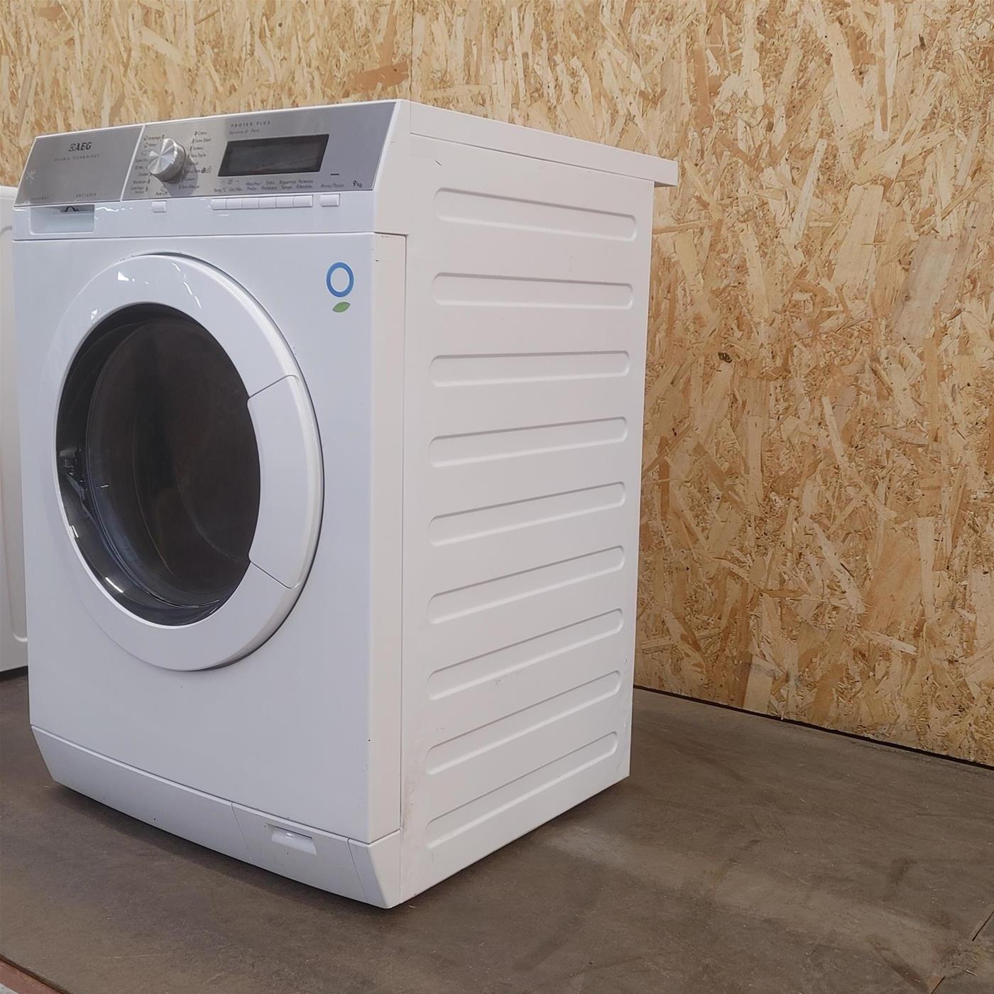 Lavatrice AEG L89499FL Carica frontale 9 kg 1400 giri Bianco