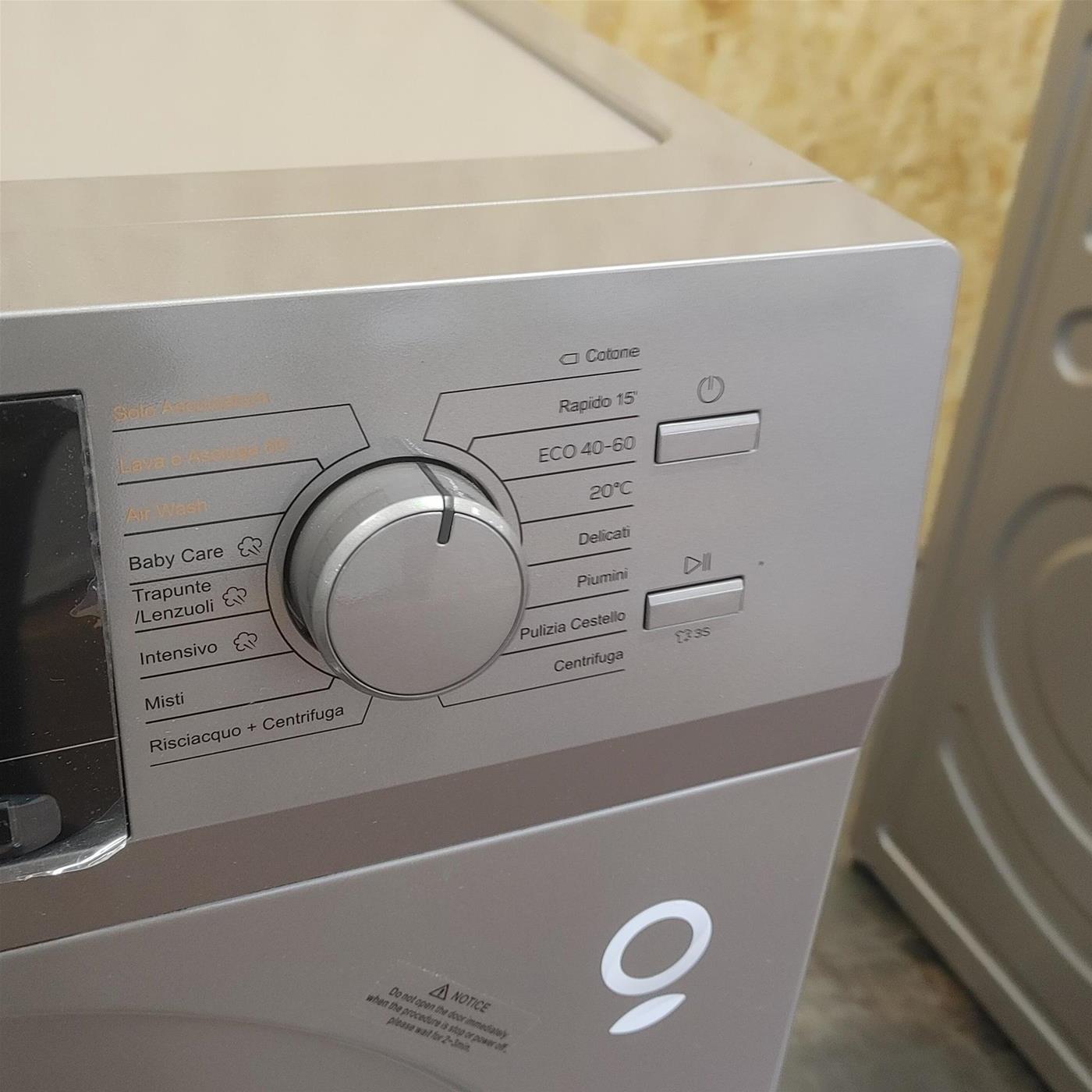 Lavasciuga AKAI AQUA1070KTL capacità 10/7 Kg, 1400giri