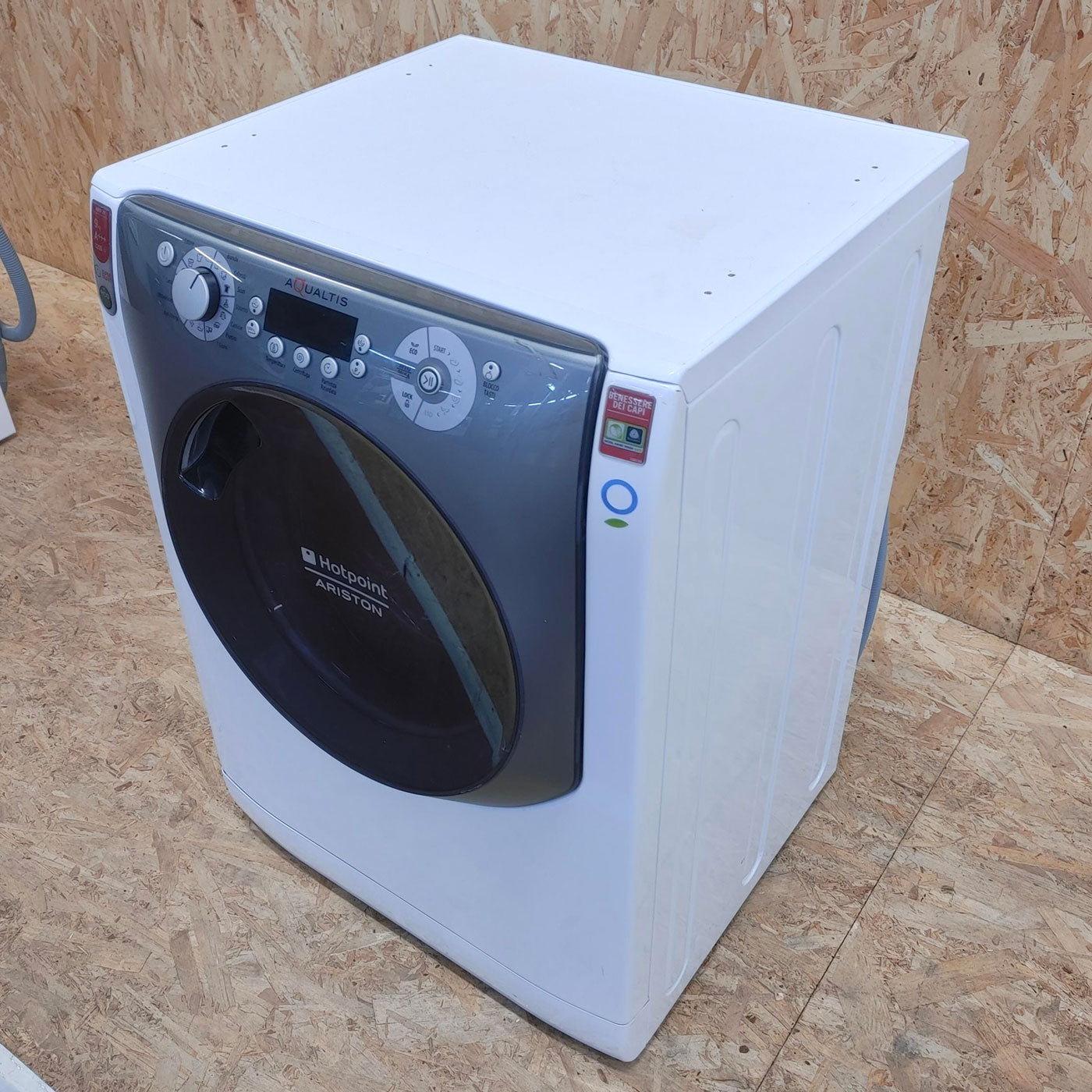 Hotpoint AQ93F 29 FR lavatrice Caricamento frontale 9 kg 1200 Giri/min Bianco