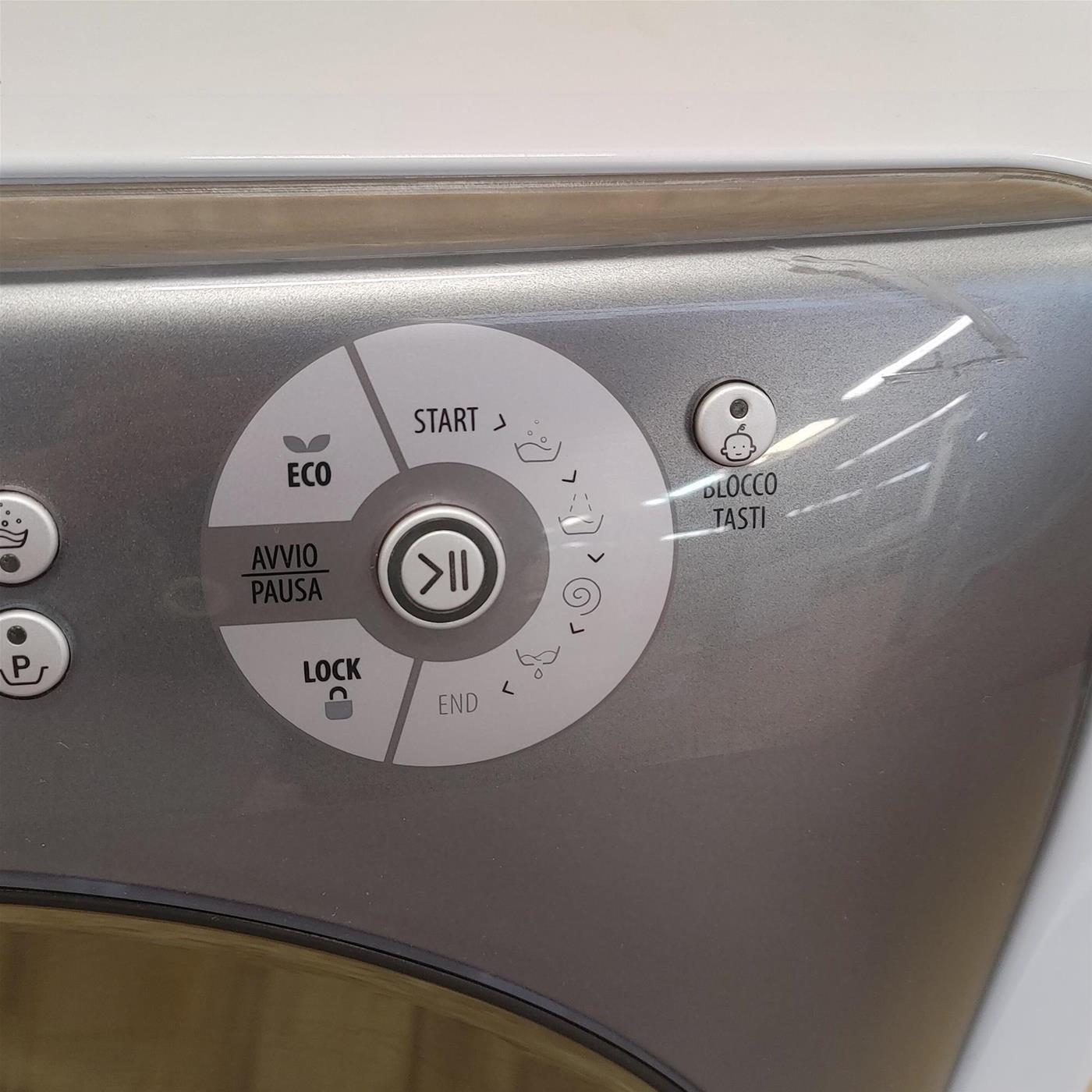 Hotpoint AQ93F 29 FR lavatrice Caricamento frontale 9 kg 1200 Giri/min Bianco