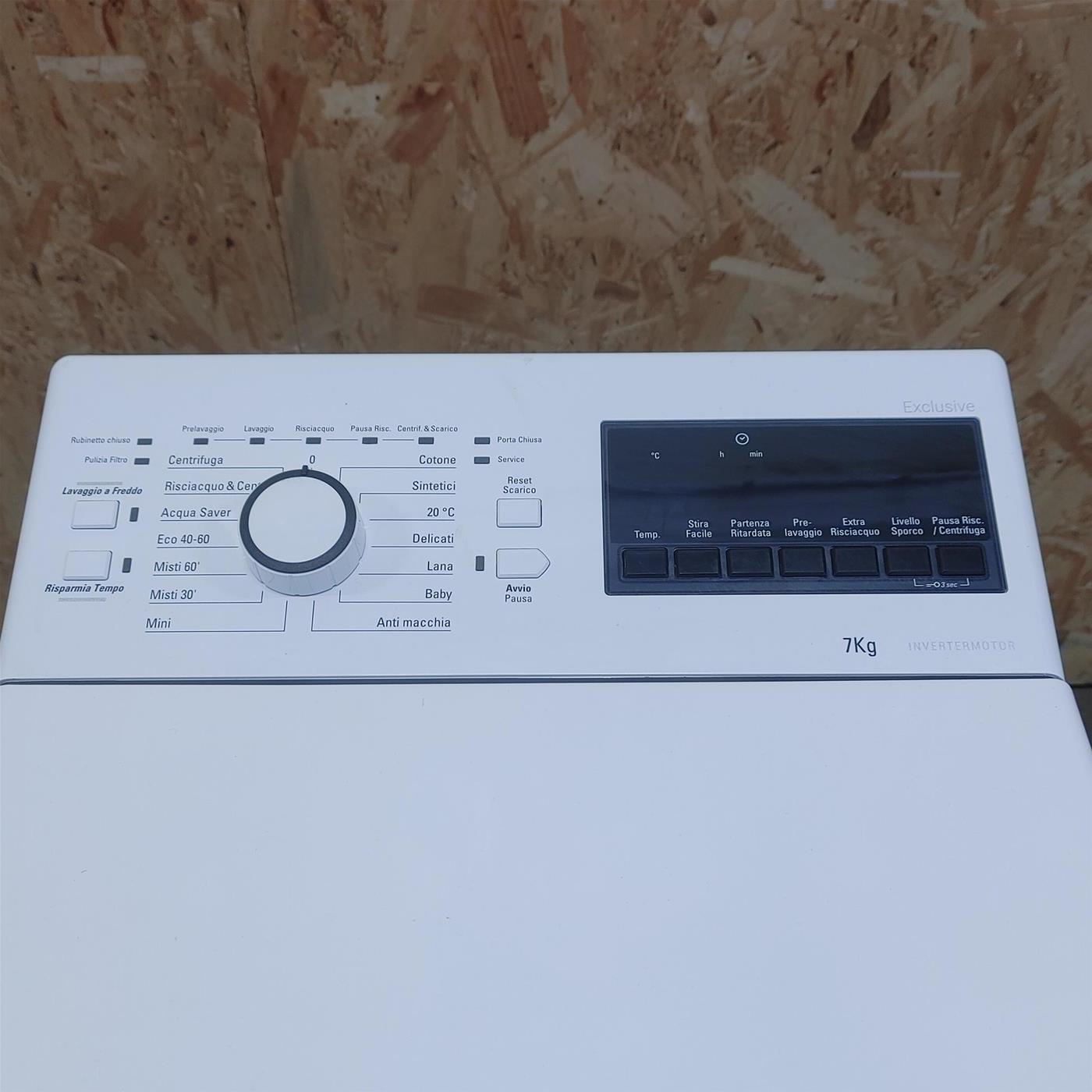 Hotpoint WMTG 722B IT/N lavatrice Caricamento dall'alto 7 kg 1200 Giri/min Bianco