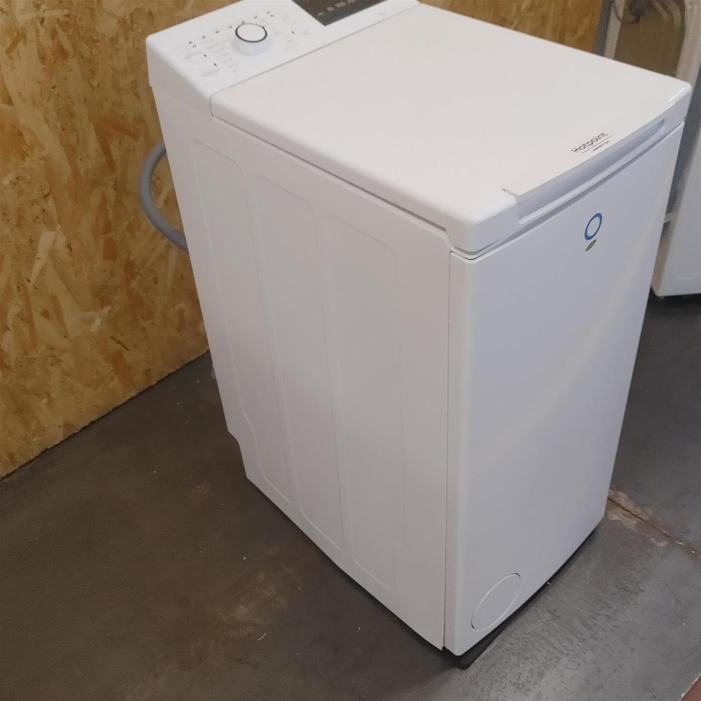 Lavatrice Hotpoint Ariston WMTG 722B IT/N Caricamento dall'alto
