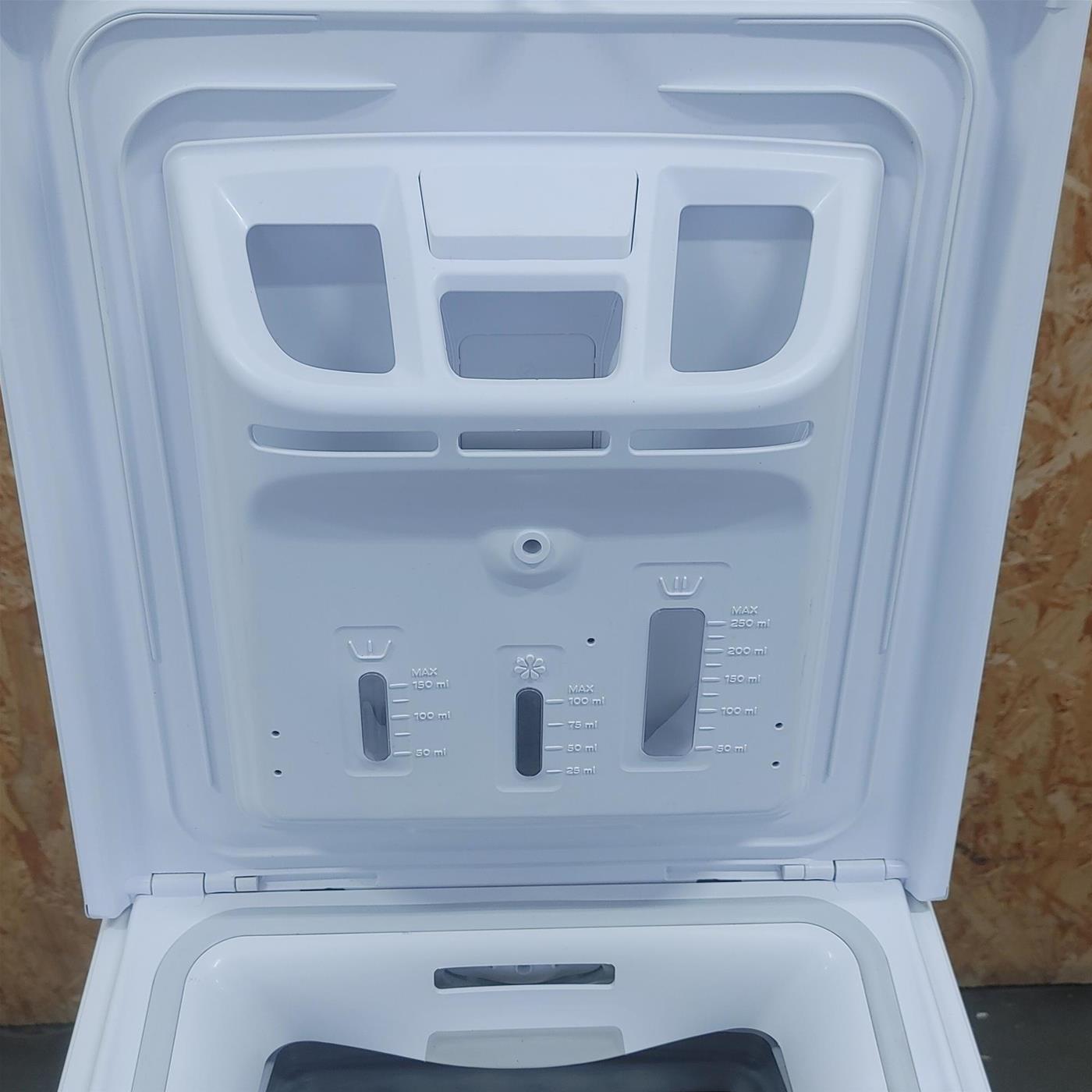 Lavatrice Hotpoint Ariston WMTG 722B IT/N Caricamento dall'alto