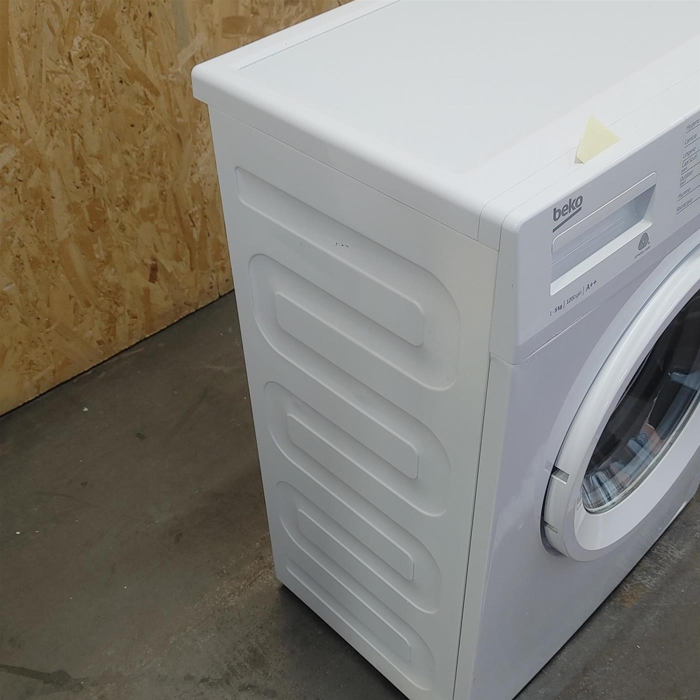 Lavatrice Beko UW5T1222W Carica frontale 5 kg 1200 Giri/min Bianco