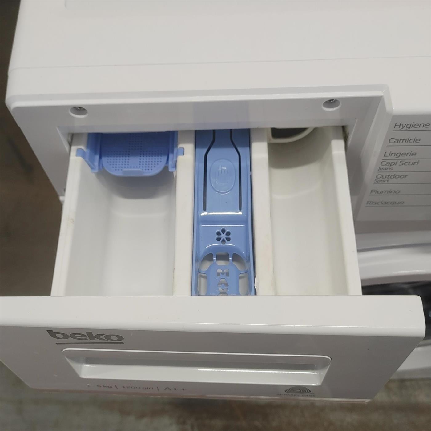 Lavatrice Beko UW5T1222W Carica frontale 5 kg 1200 Giri/min Bianco