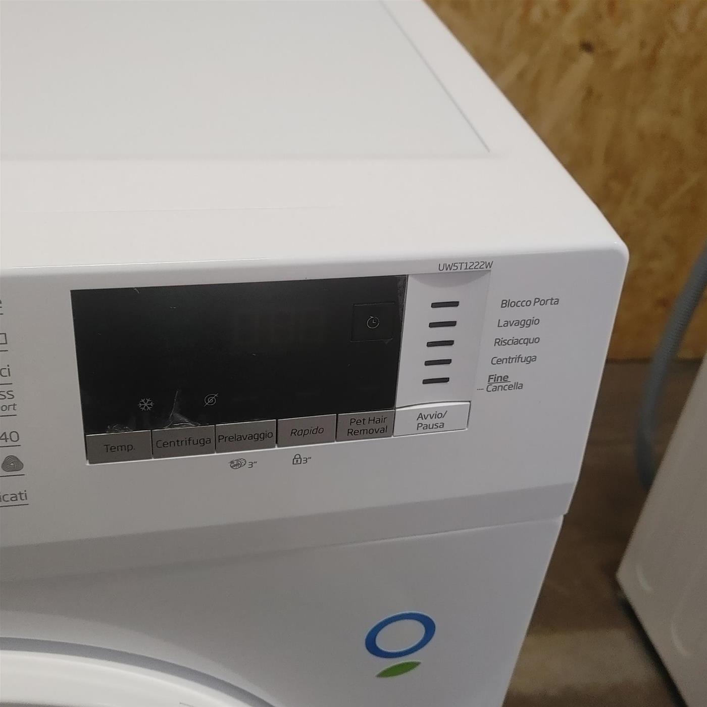 Lavatrice Beko UW5T1222W Carica frontale 5 kg 1200 Giri/min Bianco