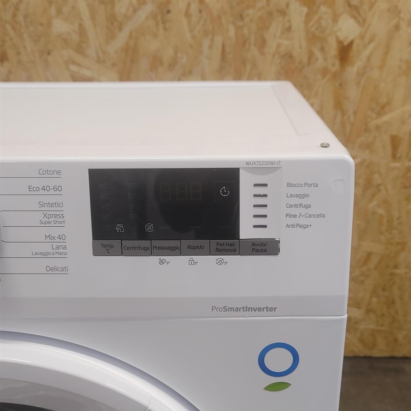 Lavatrice Beko WUX71232WI-IT Caricamento frontale 7 kg 1200 Giri Bianco