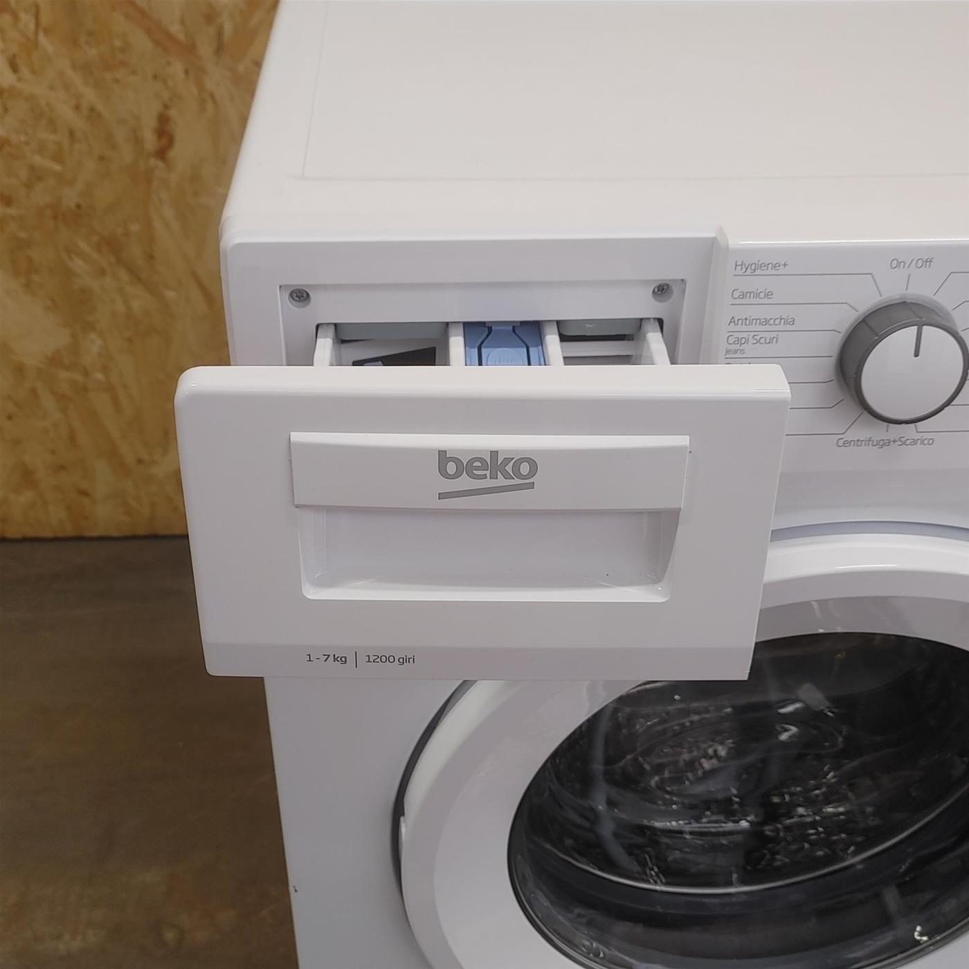 Beko WUXS61032WI-IT lavatrice Caricamento frontale 6 kg 1000 Giri/min Bianco