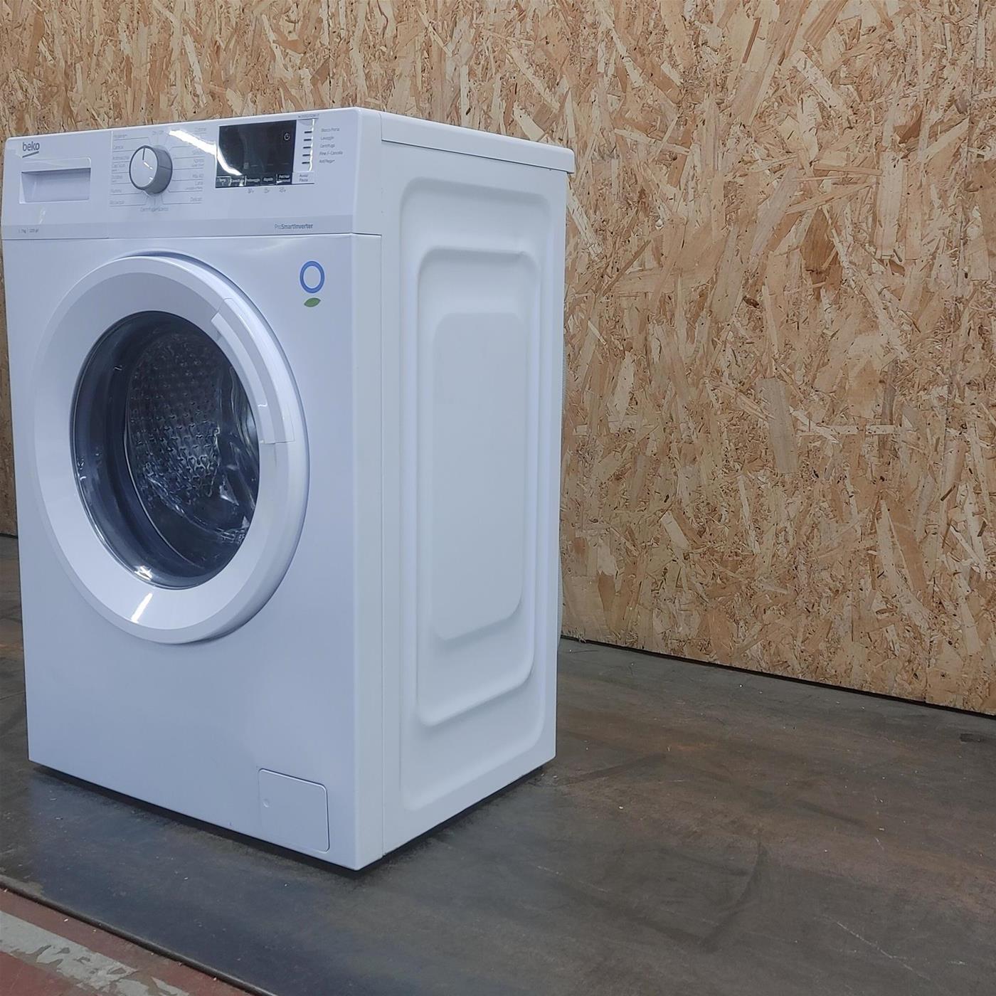 Lavatrice Beko WUX71232WI-IT Caricamento frontale 7 kg 1200 Giri Bianco
