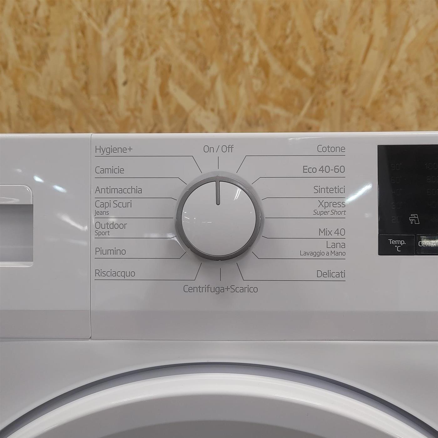 Lavatrice Beko WUX71232WI-IT Caricamento frontale 7 kg 1200 Giri Bianco