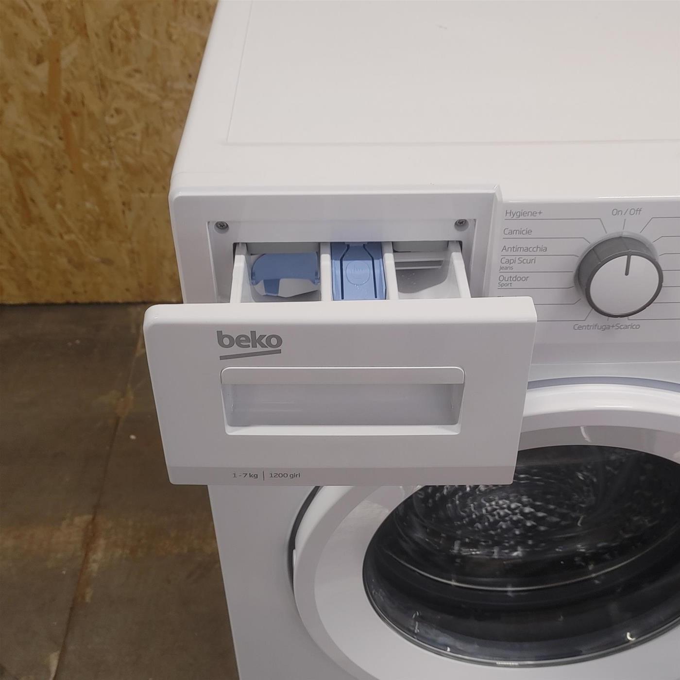 Lavatrice Beko WUX71232WI-IT Caricamento frontale 7 kg 1200 Giri Bianco