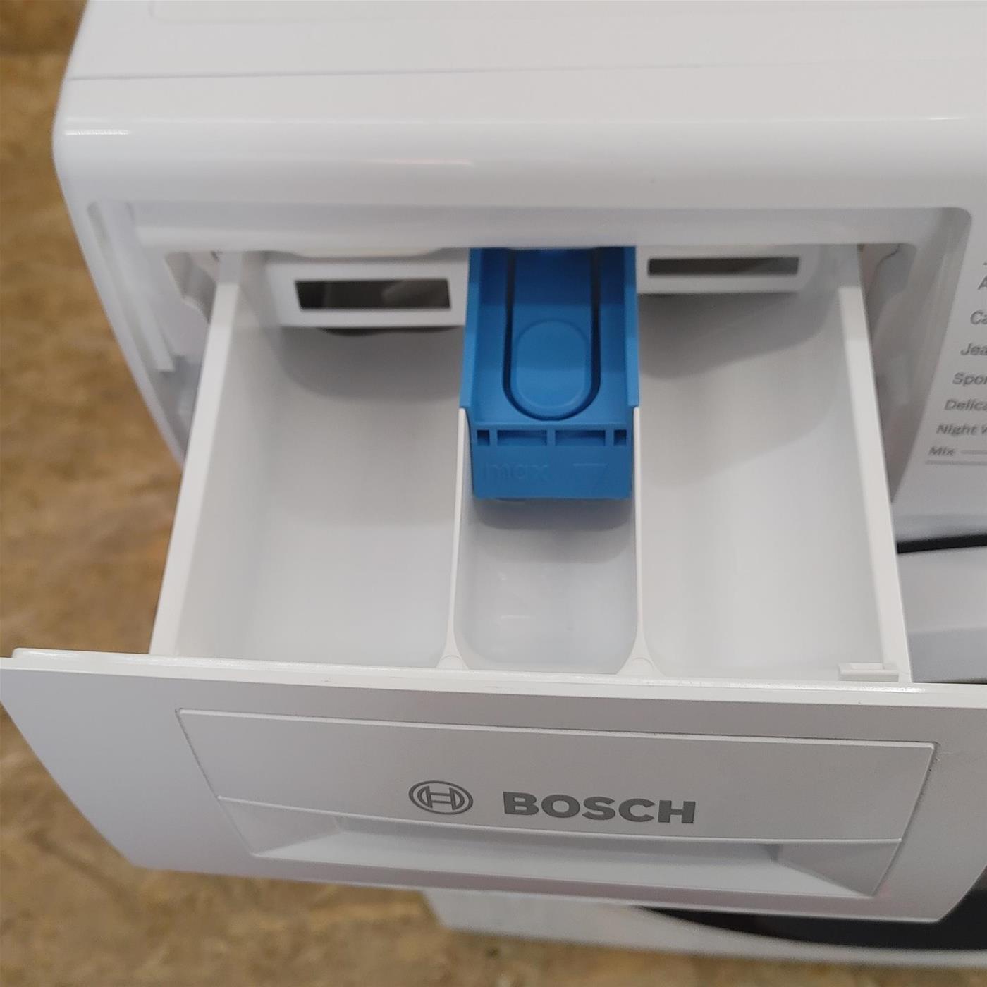 Bosch Serie 4 WAN24257IT lavatrice Caricamento frontale 7 kg 1200 Giri/min D Bianco