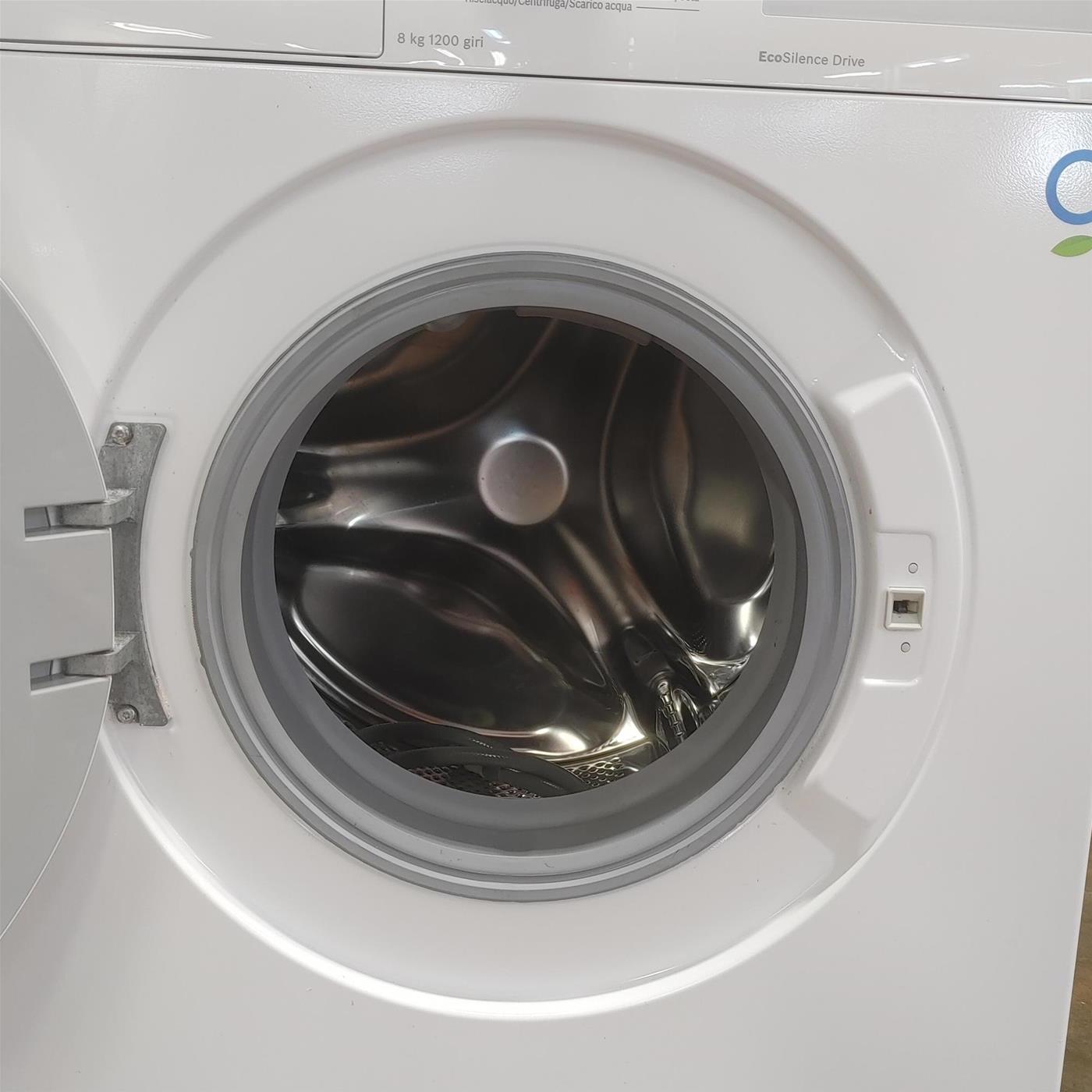 Bosch Serie 4 WAN24168IT lavatrice Caricamento frontale 8 kg 1200 Giri/min Bianco