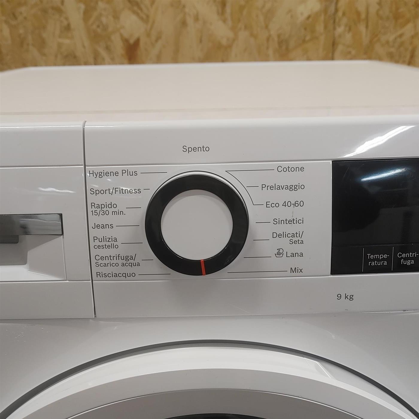 Bosch Serie 4 WGG04200IT lavatrice Caricamento frontale 9 kg 1151 Giri/min Bianco