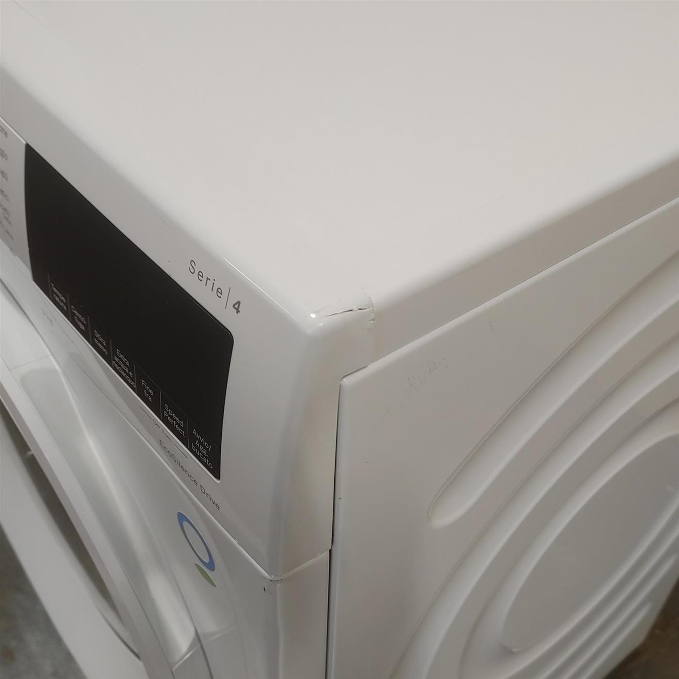 Bosch Serie 4 WGG04200IT lavatrice Caricamento frontale 9 kg 1151 Giri/min Bianco