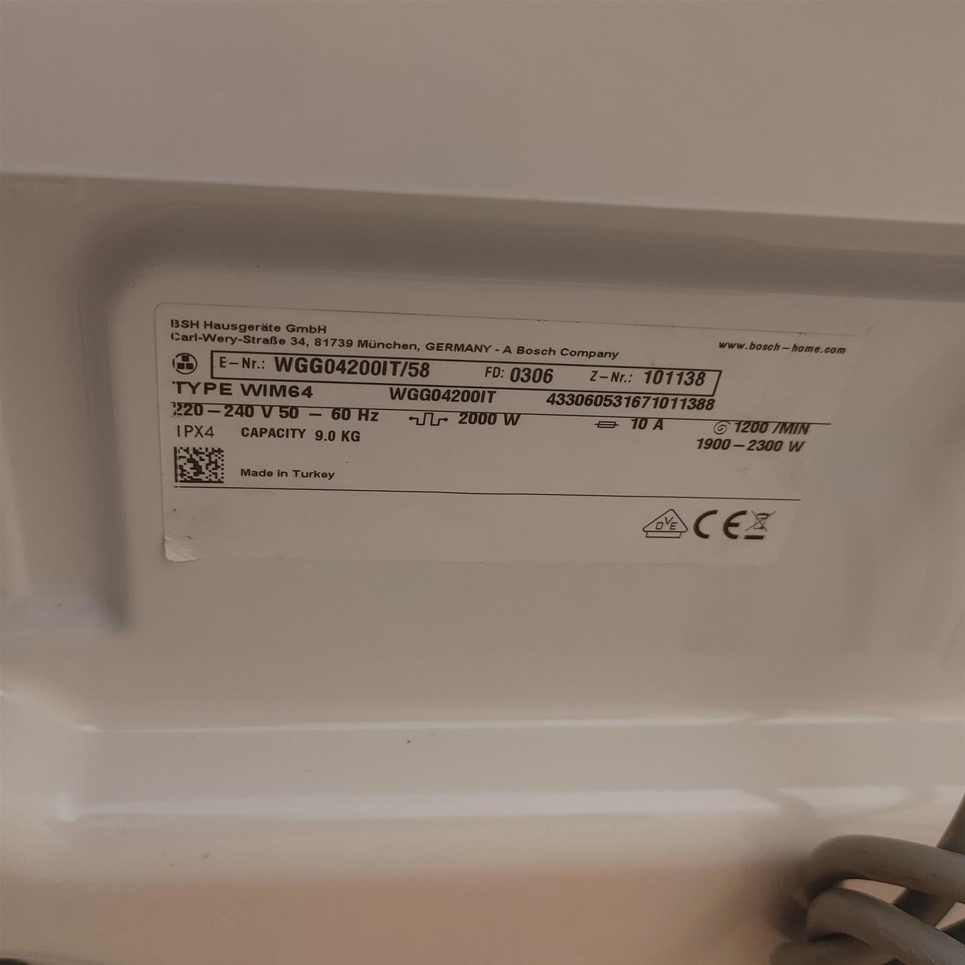 Bosch Serie 4 WGG04200IT lavatrice Caricamento frontale 9 kg 1151 Giri/min Bianco