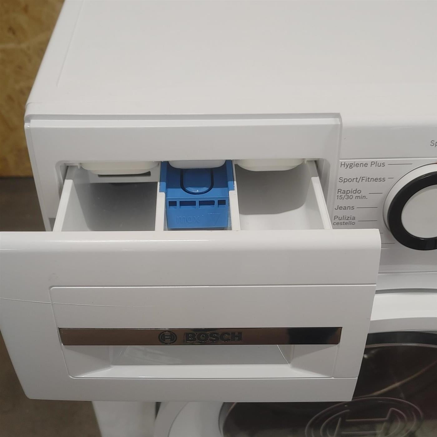 Bosch Serie 4 WGG04200IT lavatrice Caricamento frontale 9 kg 1151 Giri/min Bianco