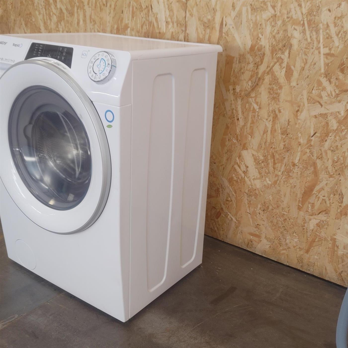 Candy Lavatrice RO 1486DWMCT/1-S 8 kg Classe A