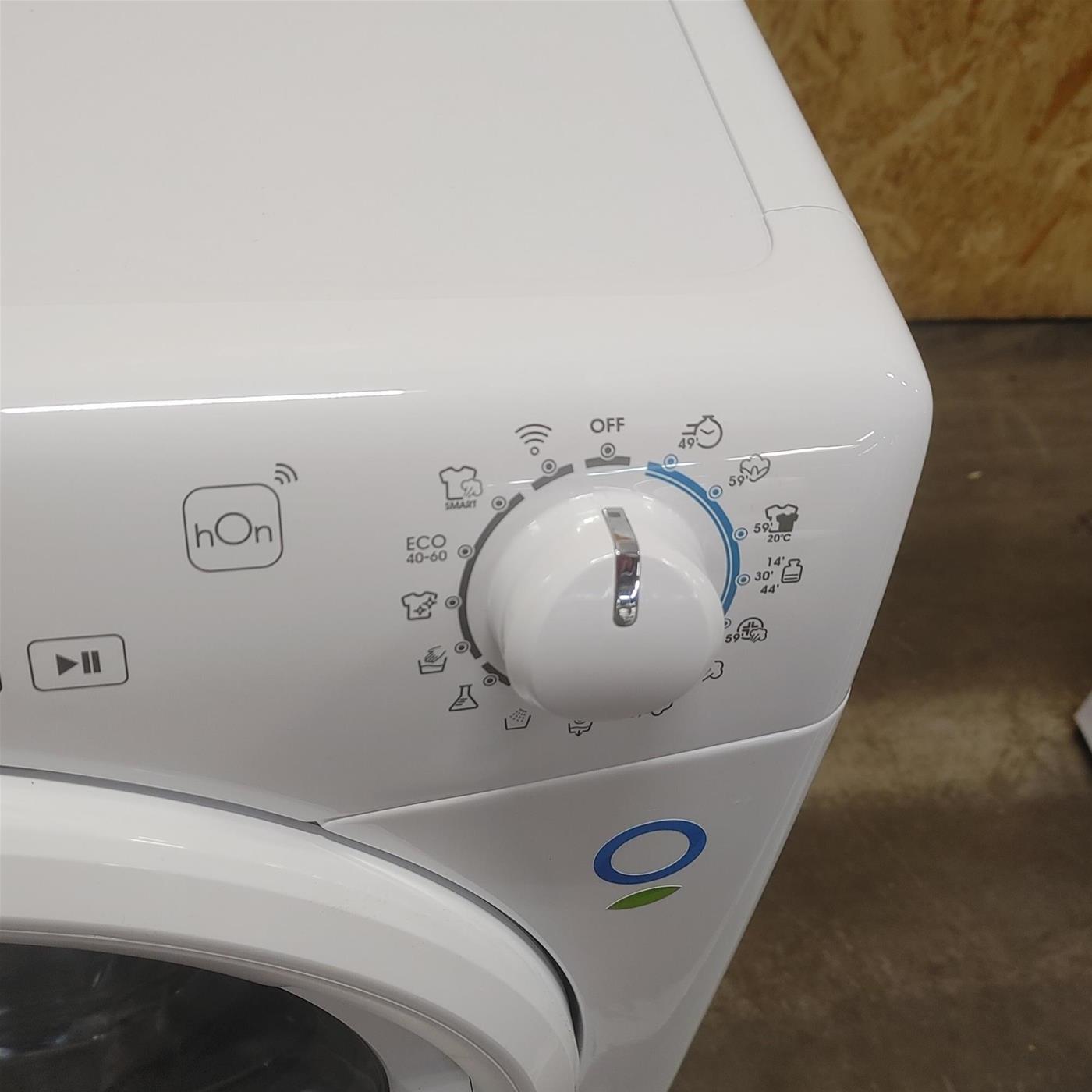 Candy Smart Pro Inverter CSO 496TWM6/1-S lavatrice Caricamento frontale 9 kg 1400 Giri/min Bianco