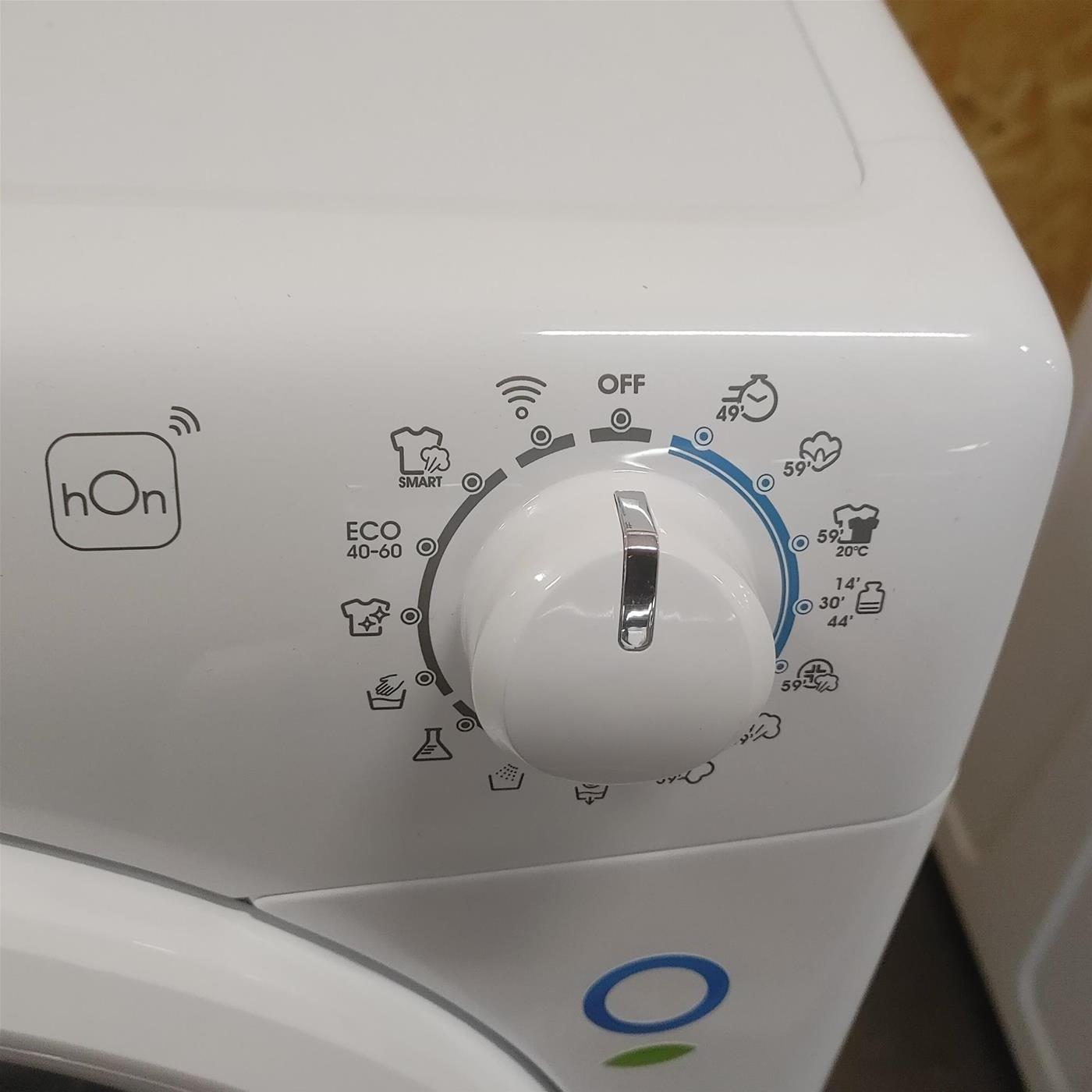 Candy Smart Pro Inverter CSO 496TWM6/1-S lavatrice Caricamento frontale 9 kg 1400 Giri/min Bianco