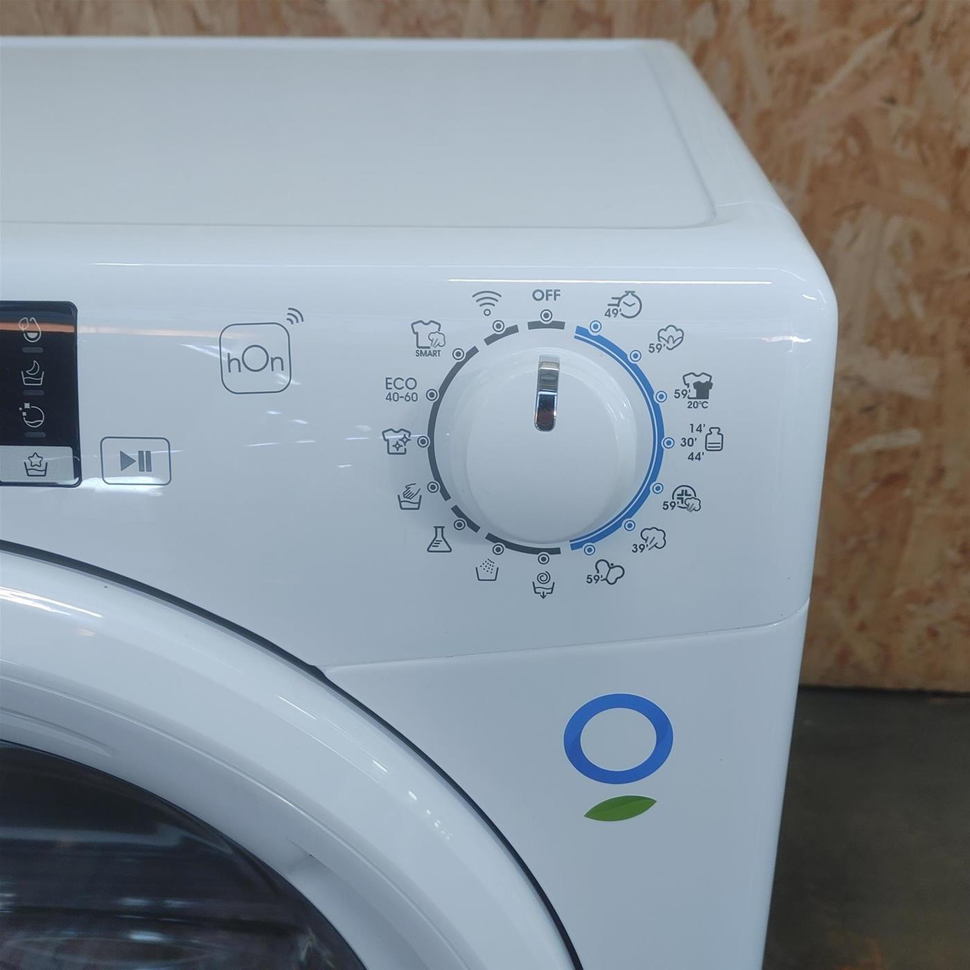 Candy Smart Pro Inverter CSO 496TWM6/1-S lavatrice Caricamento frontale 9 kg 1400 Giri/min Bianco