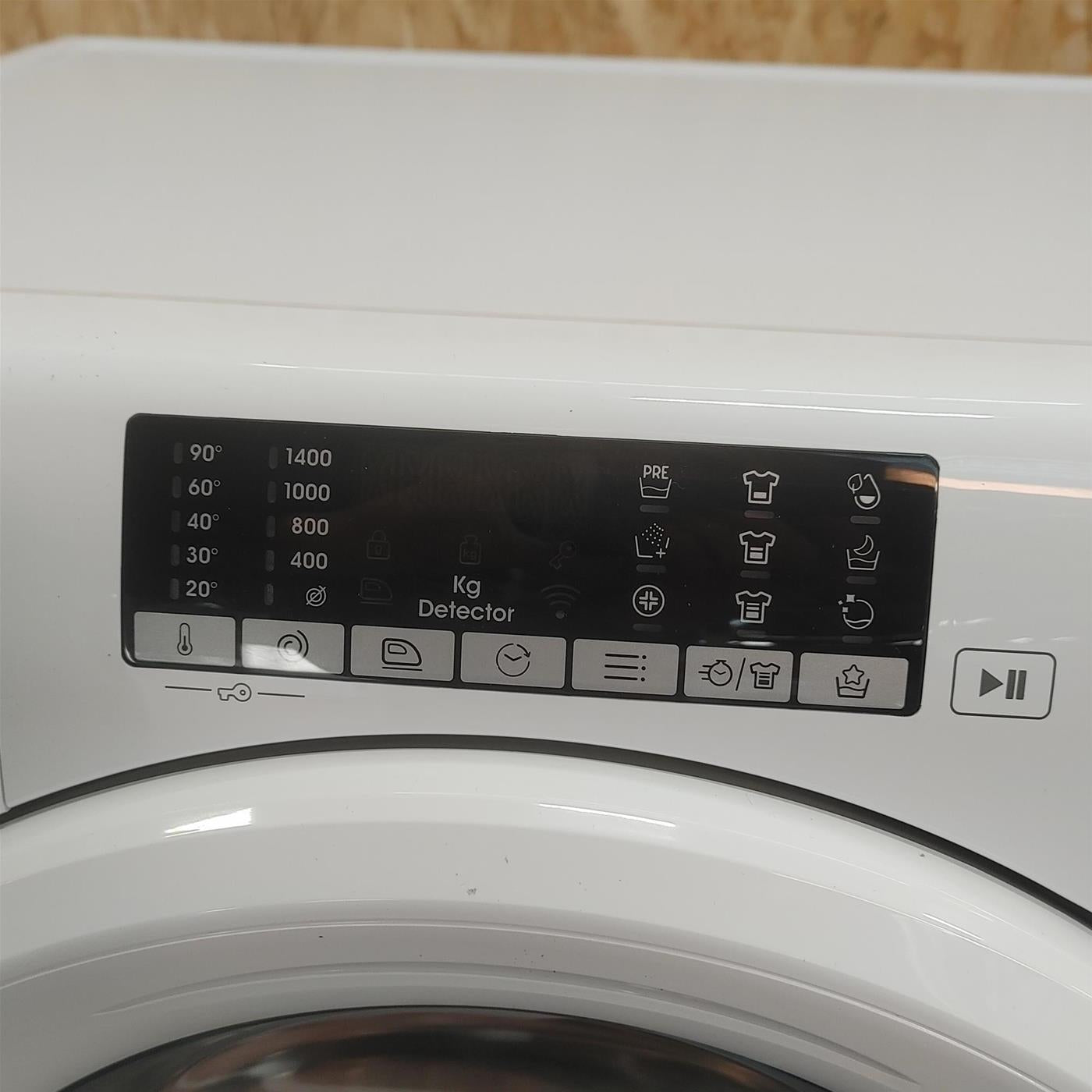 Candy Smart Pro Inverter CSO 496TWM6/1-S lavatrice Caricamento frontale 9 kg 1400 Giri/min Bianco