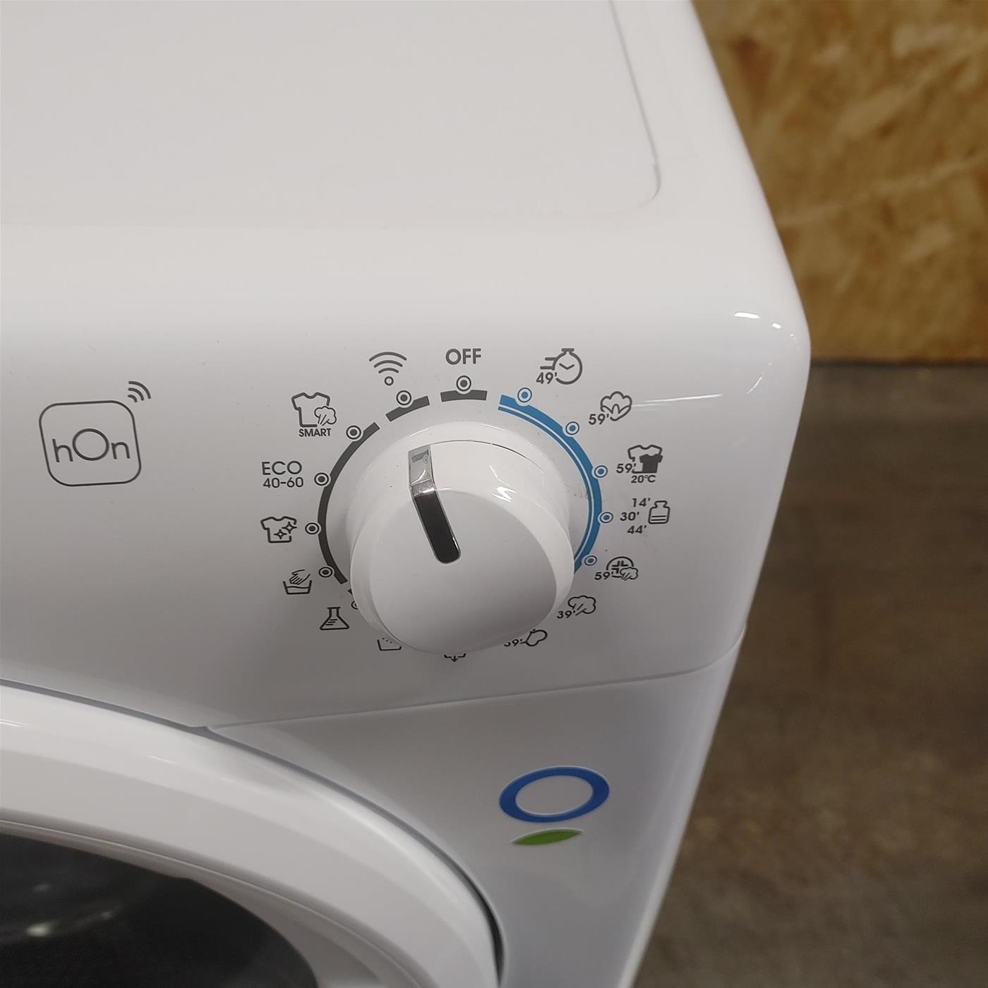 Candy Smart Pro Inverter CSO 496TWM6/1-S lavatrice Caricamento frontale 9 kg 1400 Giri/min Bianco