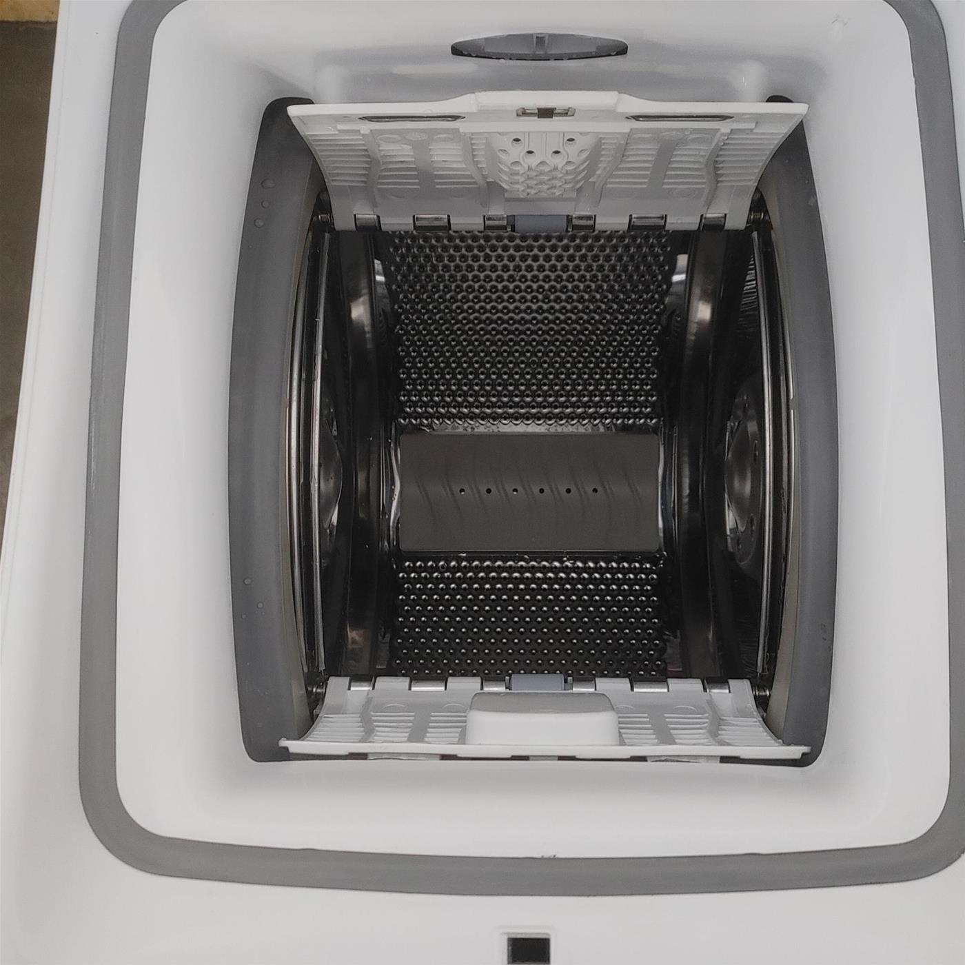 Lavatrice Candy Smart inverter CSTG 28TMV5/1-11 8 Kg