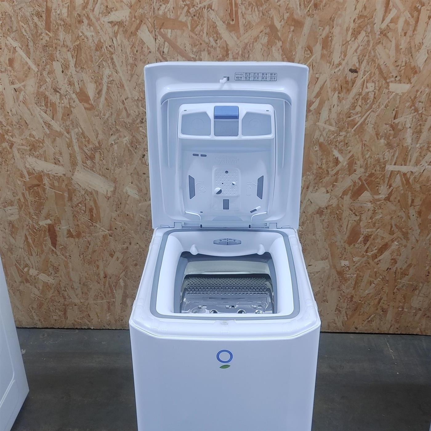 Lavatrice Candy Smart CST 282D2/1-11 Wi-Fi 8 Kg