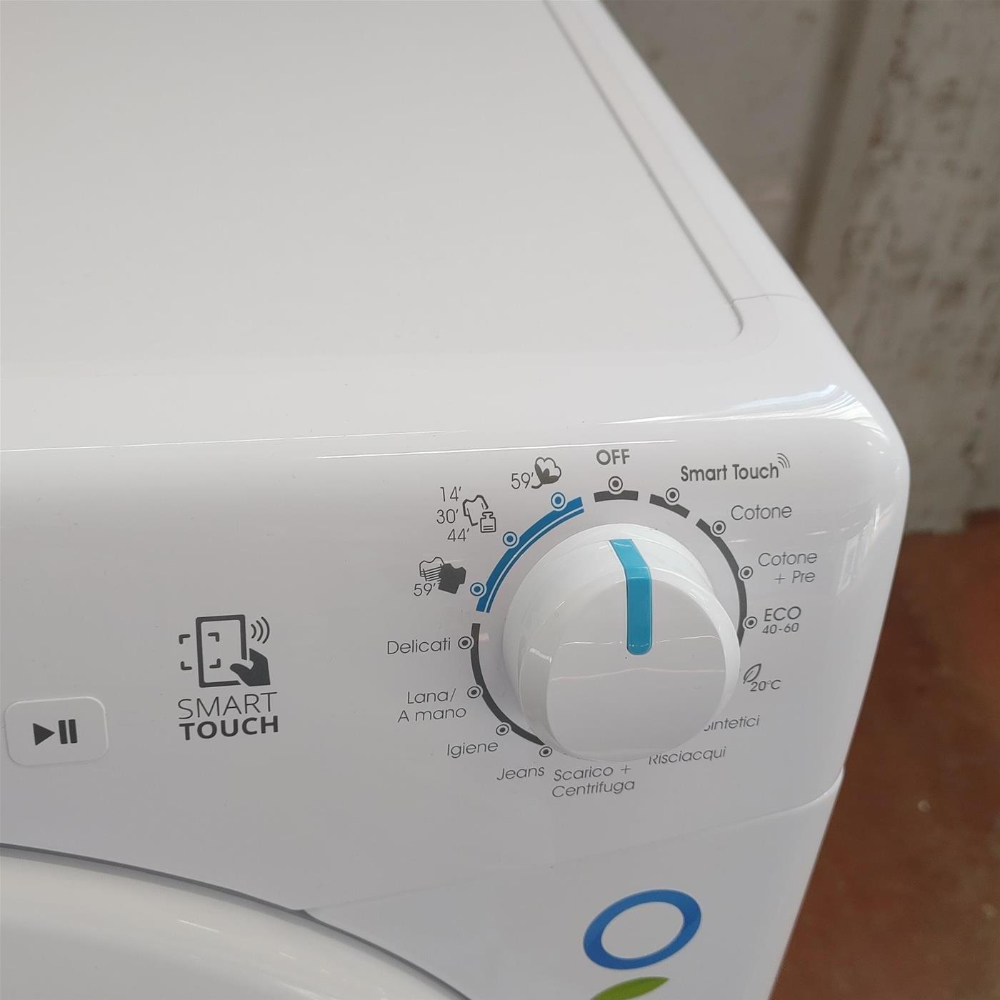 Candy Smart CS 1272D3/1-01 lavatrice Caricamento frontale 7 kg 1200 Giri/min Bianco