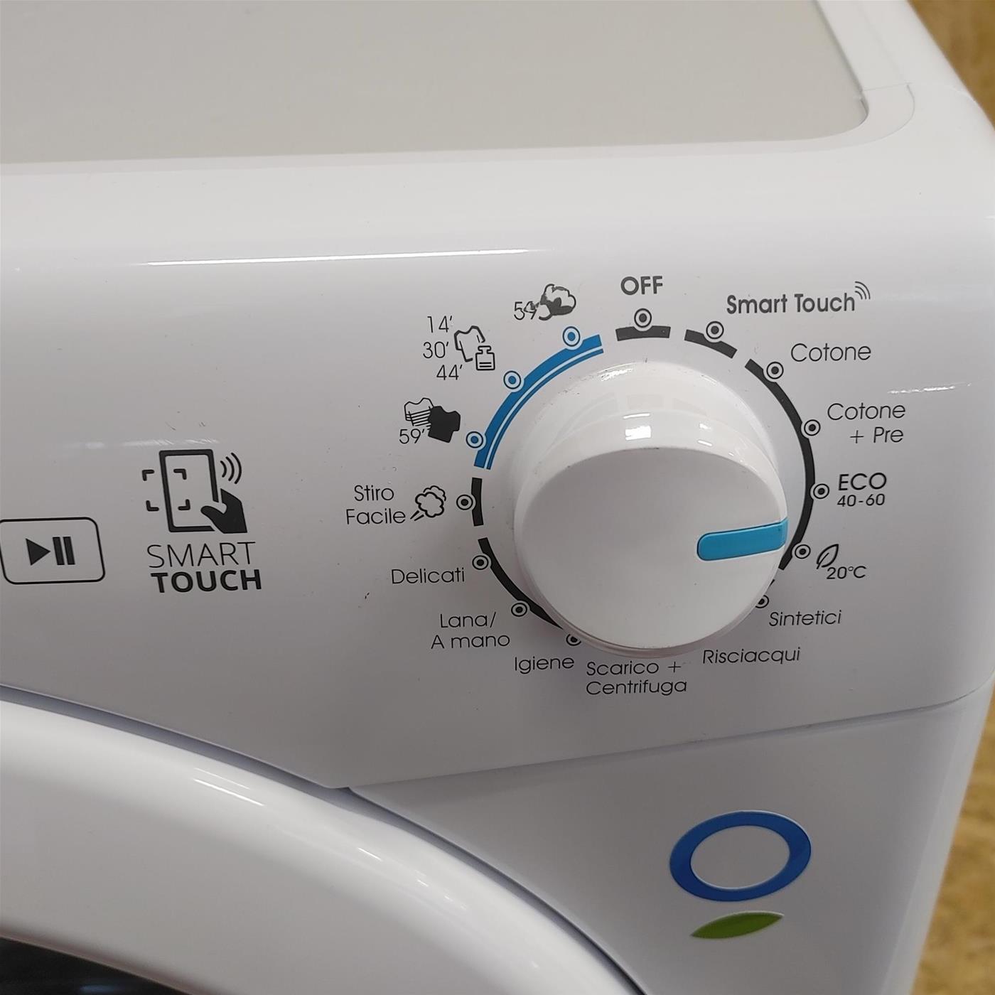 Candy Smart CSS4137TE/1-11 lavatrice Caricamento frontale 7 kg 1300 Giri/min D Bianco