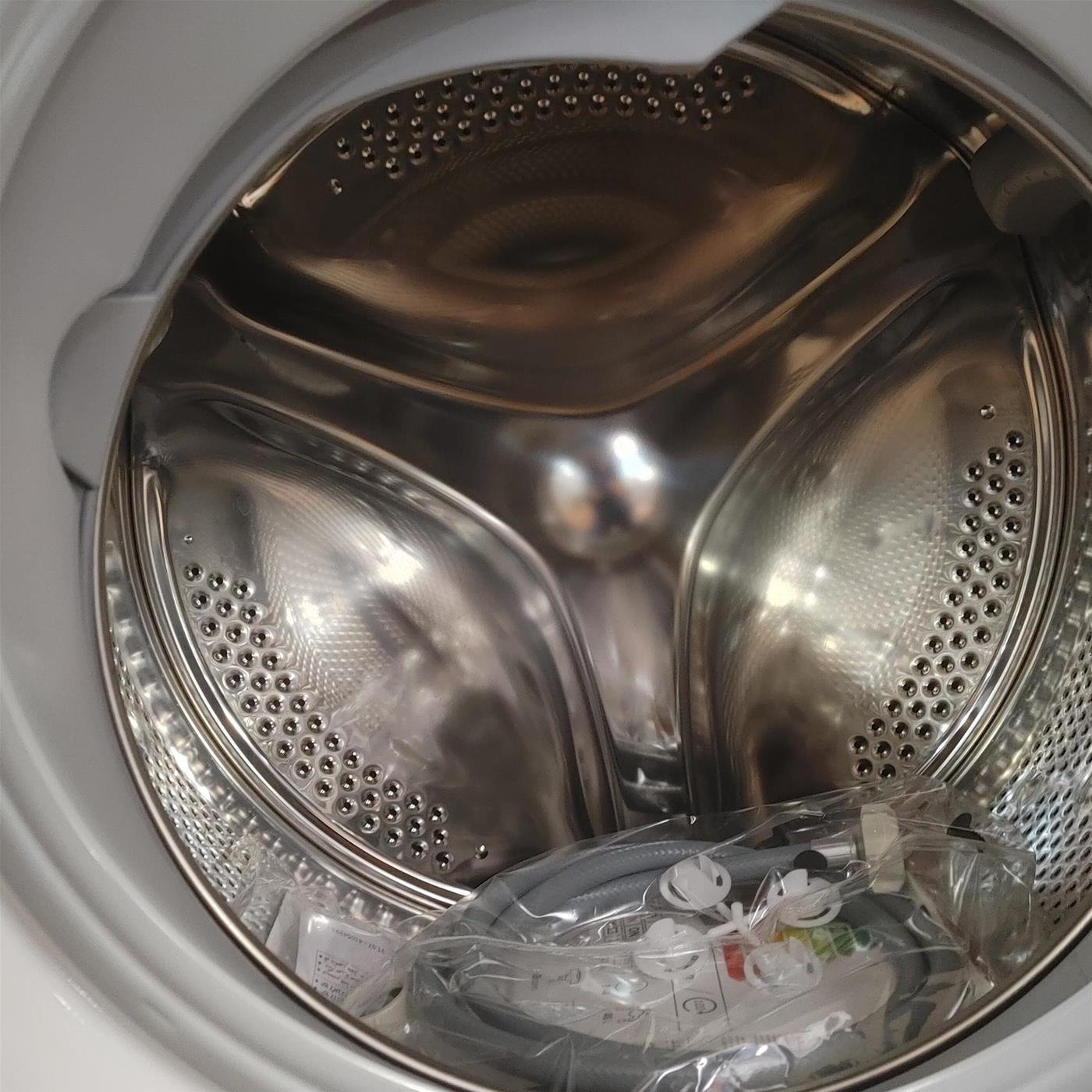 Hoover H-WASH 550 H5WPB69AMBC/1-S Caricamento frontale 9 kg 1600 Giri/min Bianco