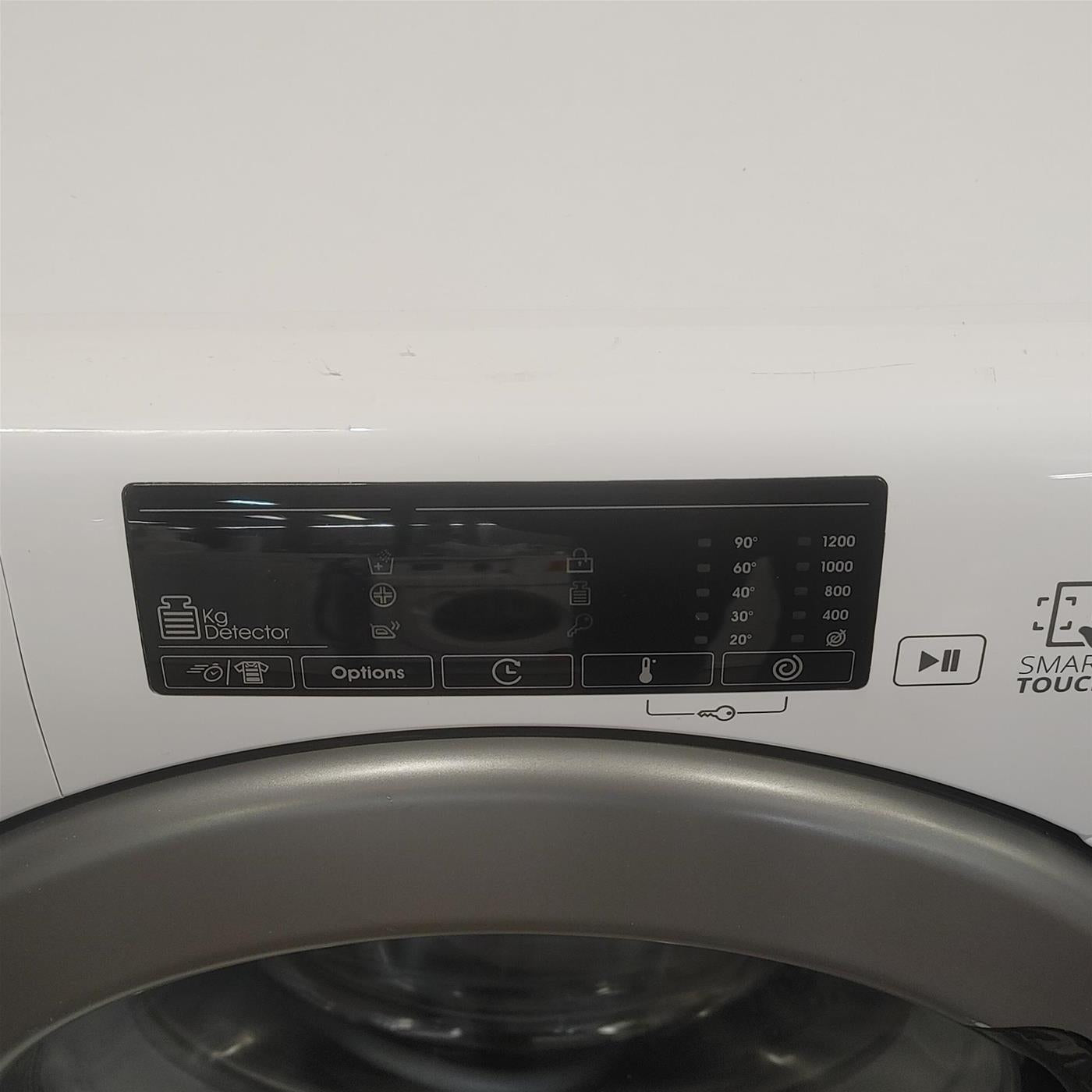 Candy Smart CSS4127TRE/1-11 lavatrice Caricamento frontale 7 kg 1200 Giri/min D Bianco