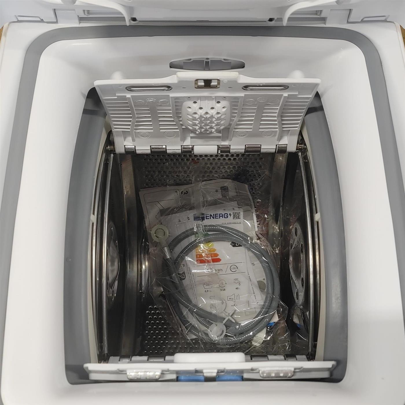 Candy Smart CSTG 28TE/1-11 lavatrice Caricamento dall'alto 8 kg 1200 Giri/min Bianco