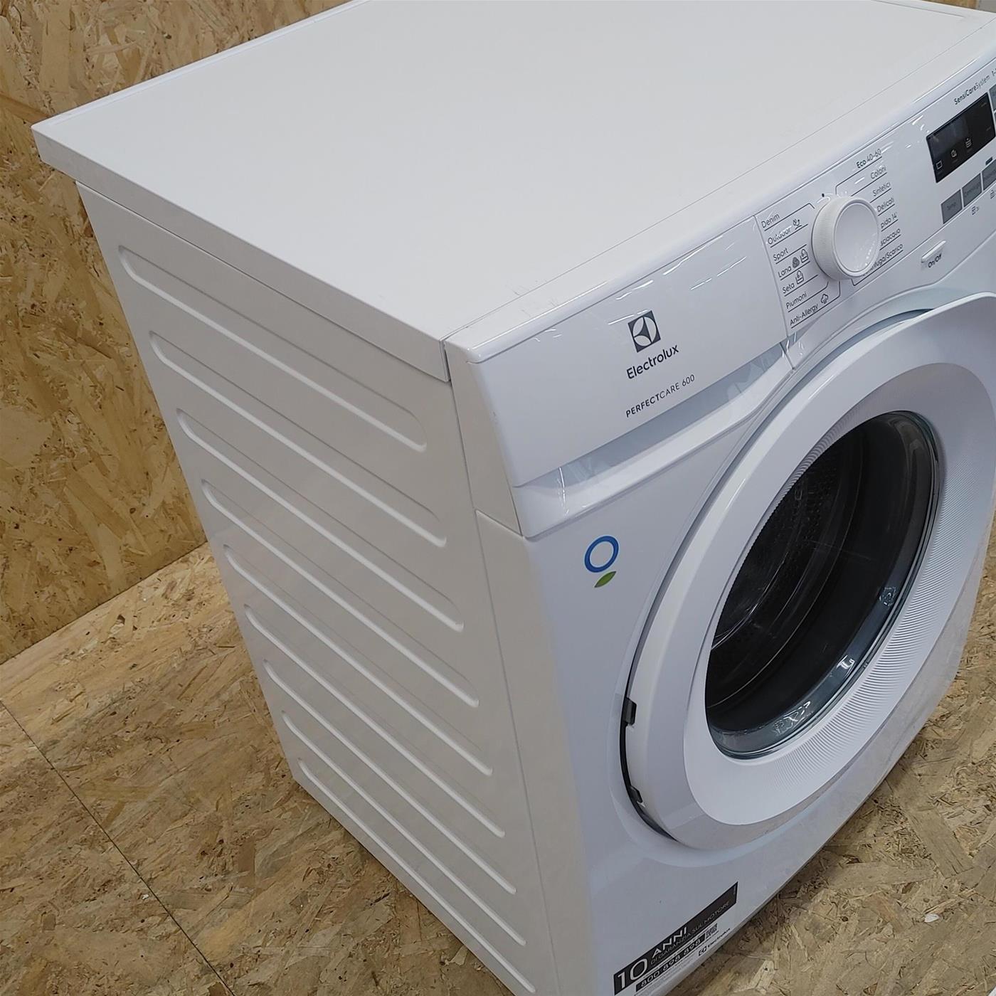 Electrolux EW6F512U lavatrice Caricamento frontale 10 kg