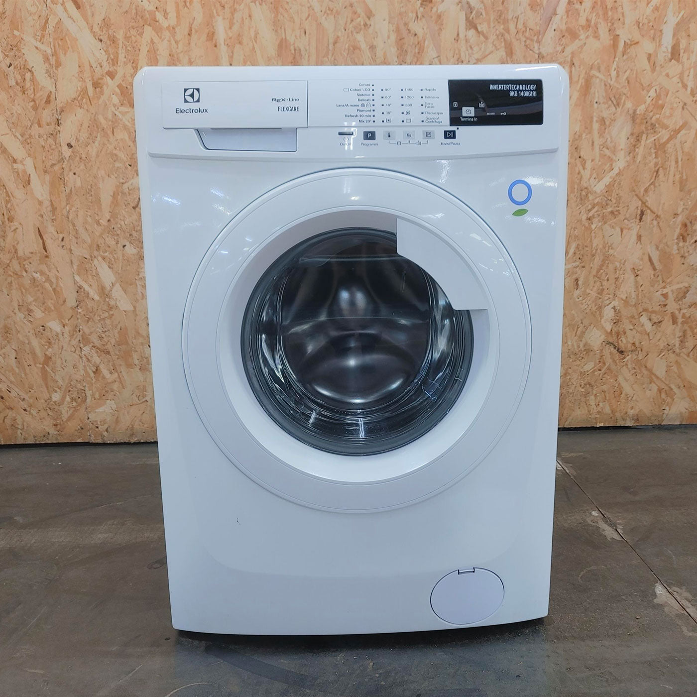 Lavatrice Electrolux Da 9 Kg 1400 Giri EW7F3921RB - Bianca, Con Vapore SteamCare, Dosaggio Automatico E Connesione WiFi