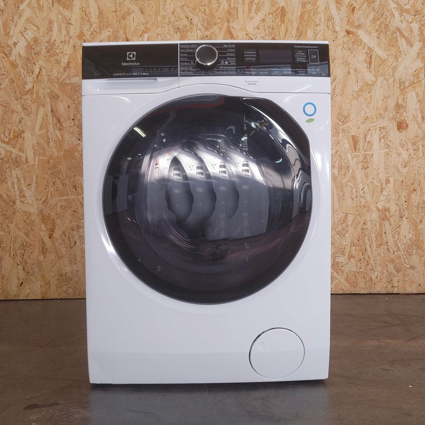 Lavatrice Electrolux EW9F116GREEN Carica frontale 10 kg 1600 giri Bianco