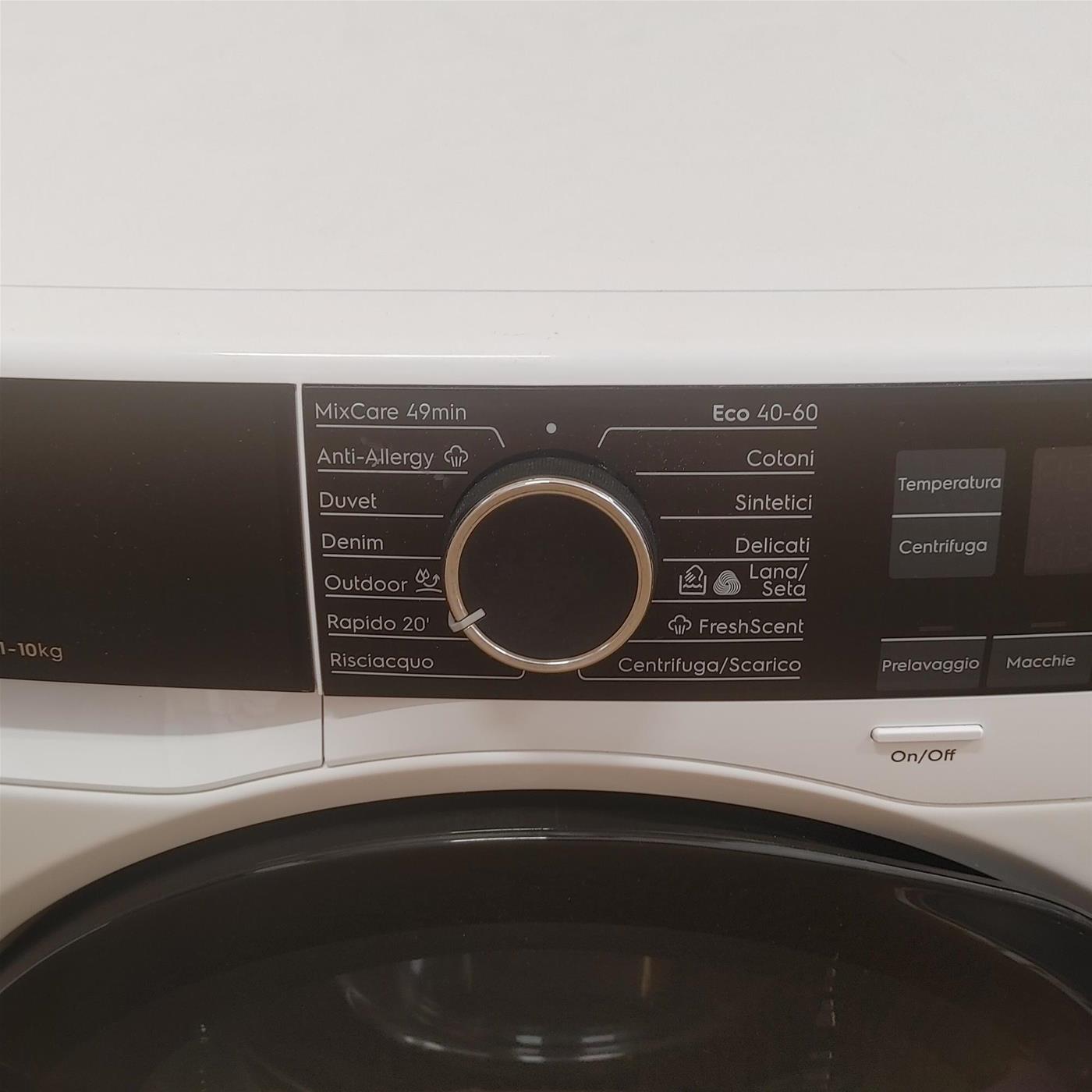 Lavatrice Electrolux EW9F116GREEN Carica frontale 10 kg 1600 giri Bianco