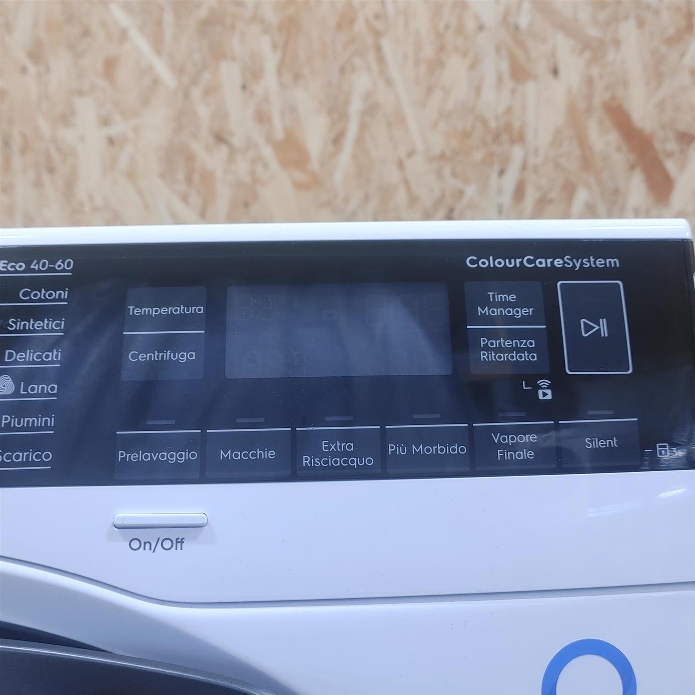 Electrolux EW9F941BL lavatrice Caricamento frontale 9 kg 1351 Giri/min Bianco