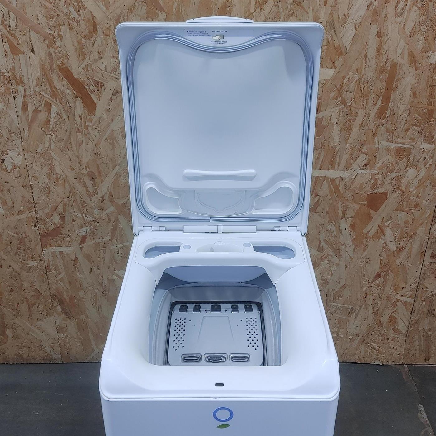 Electrolux RWT116211W lavatrice Caricamento dall'alto 6 kg 1100 Giri/min Bianco