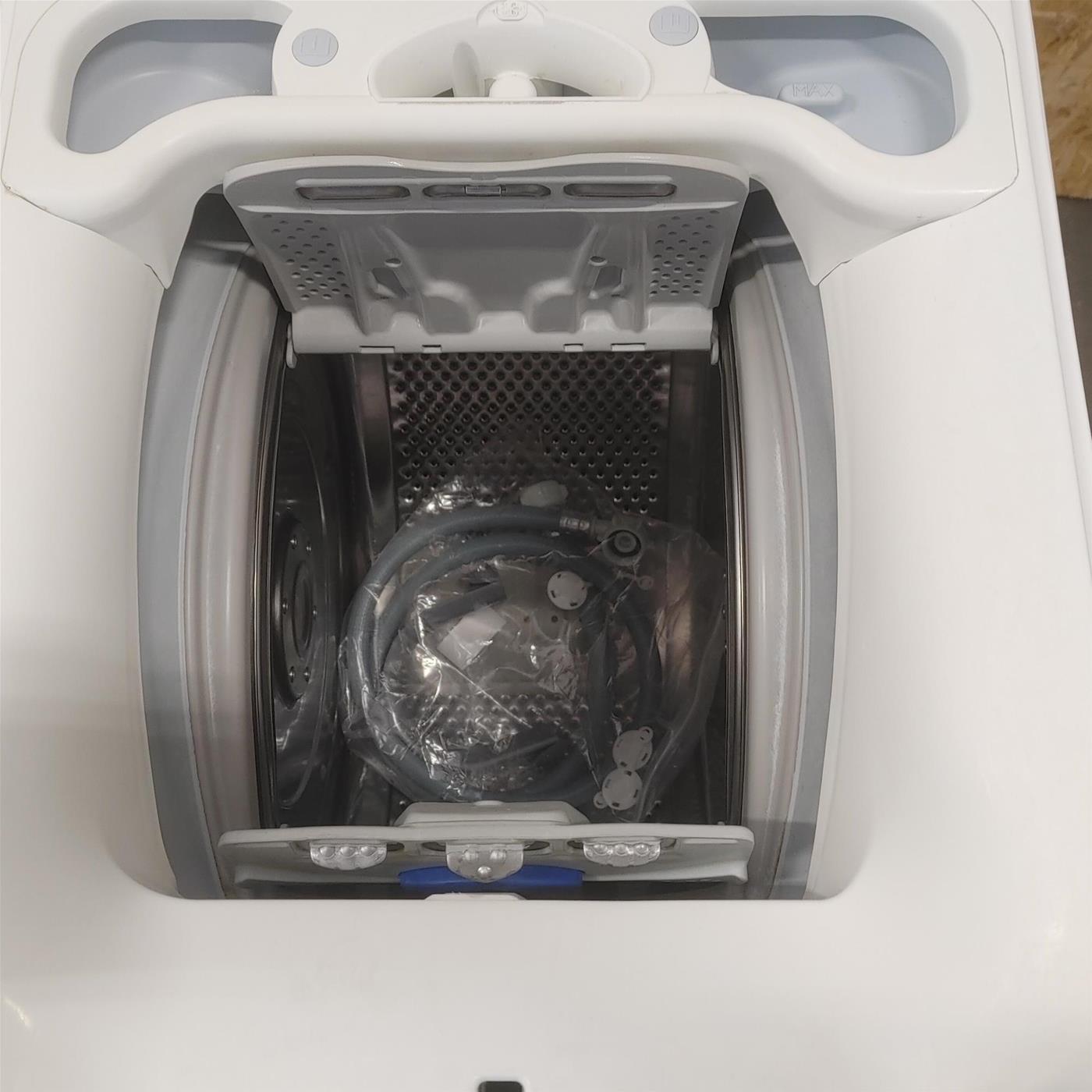 Electrolux RWT116211W lavatrice Caricamento dall'alto 6 kg 1100 Giri/min Bianco